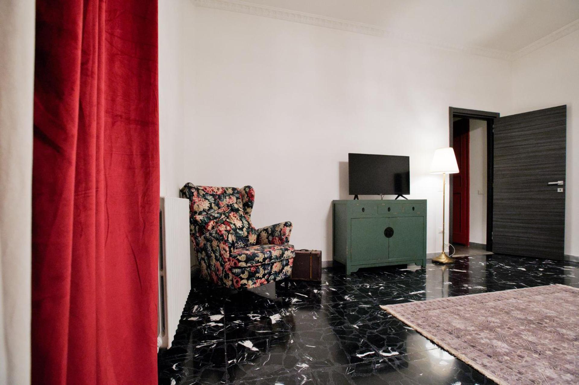 Ross House - Photo 17
