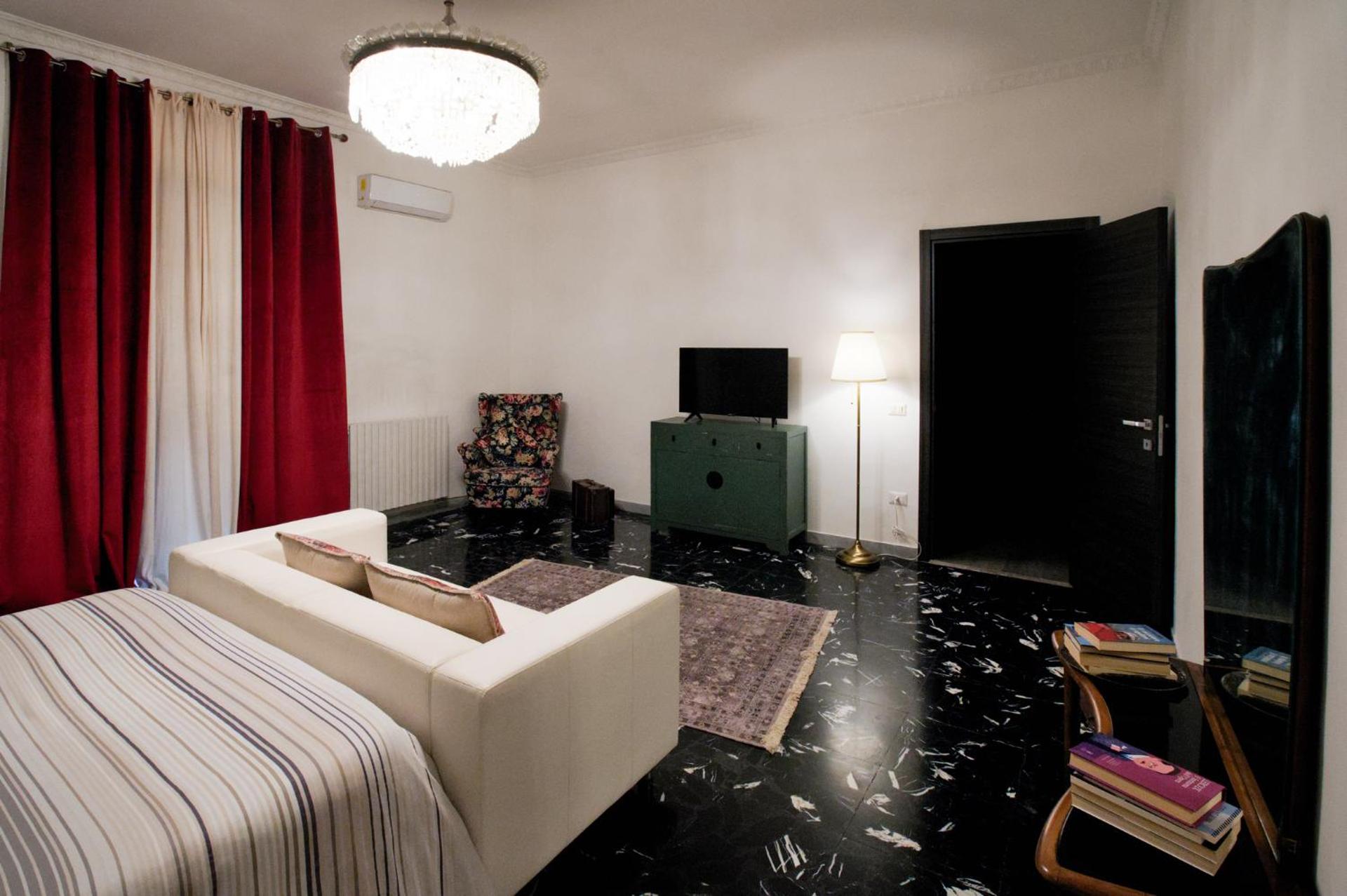 Ross House - Photo 16
