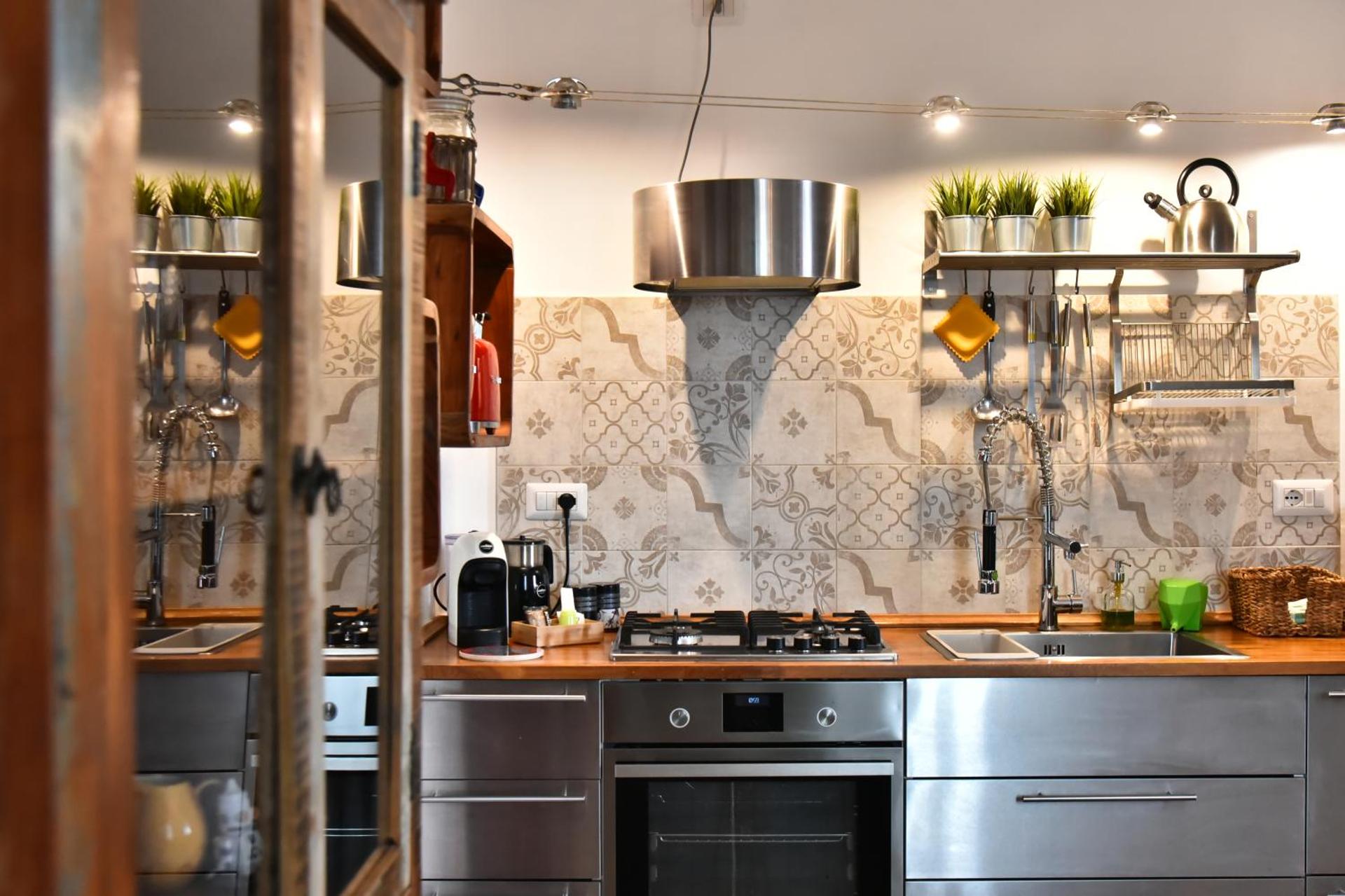 Ross House - Photo 9