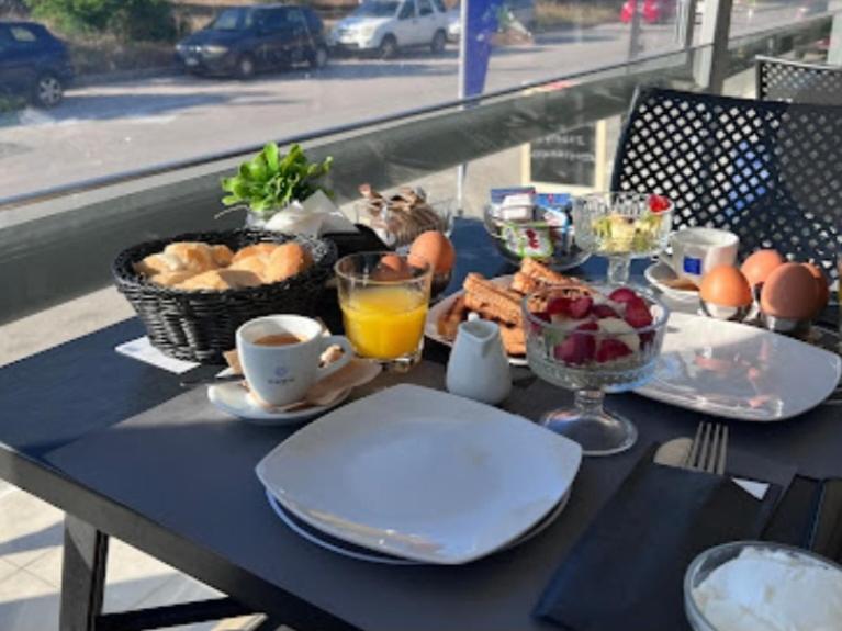 ANGELO Cafe Hotel - Photo 31