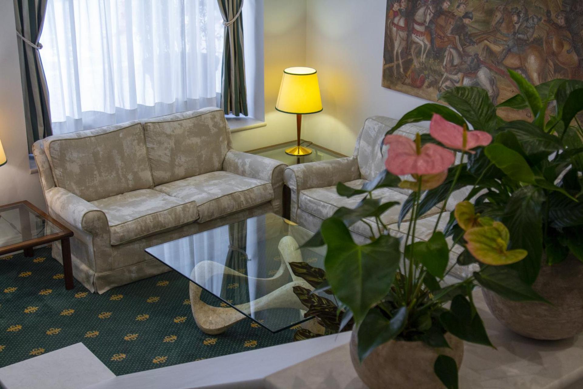 Hotel Flora - Photo 119