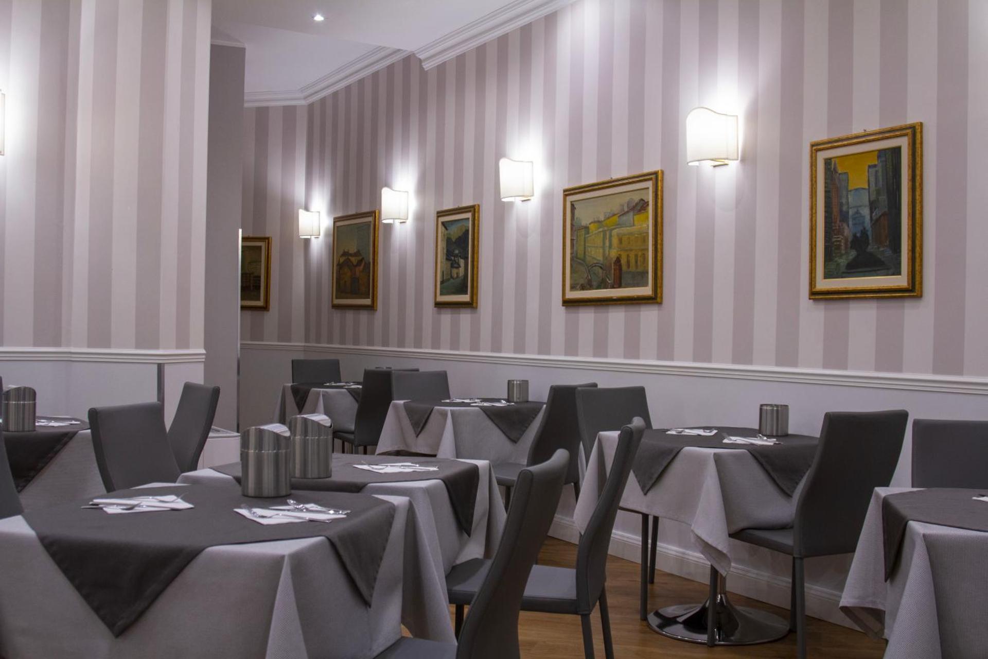 Hotel Flora - Photo 76