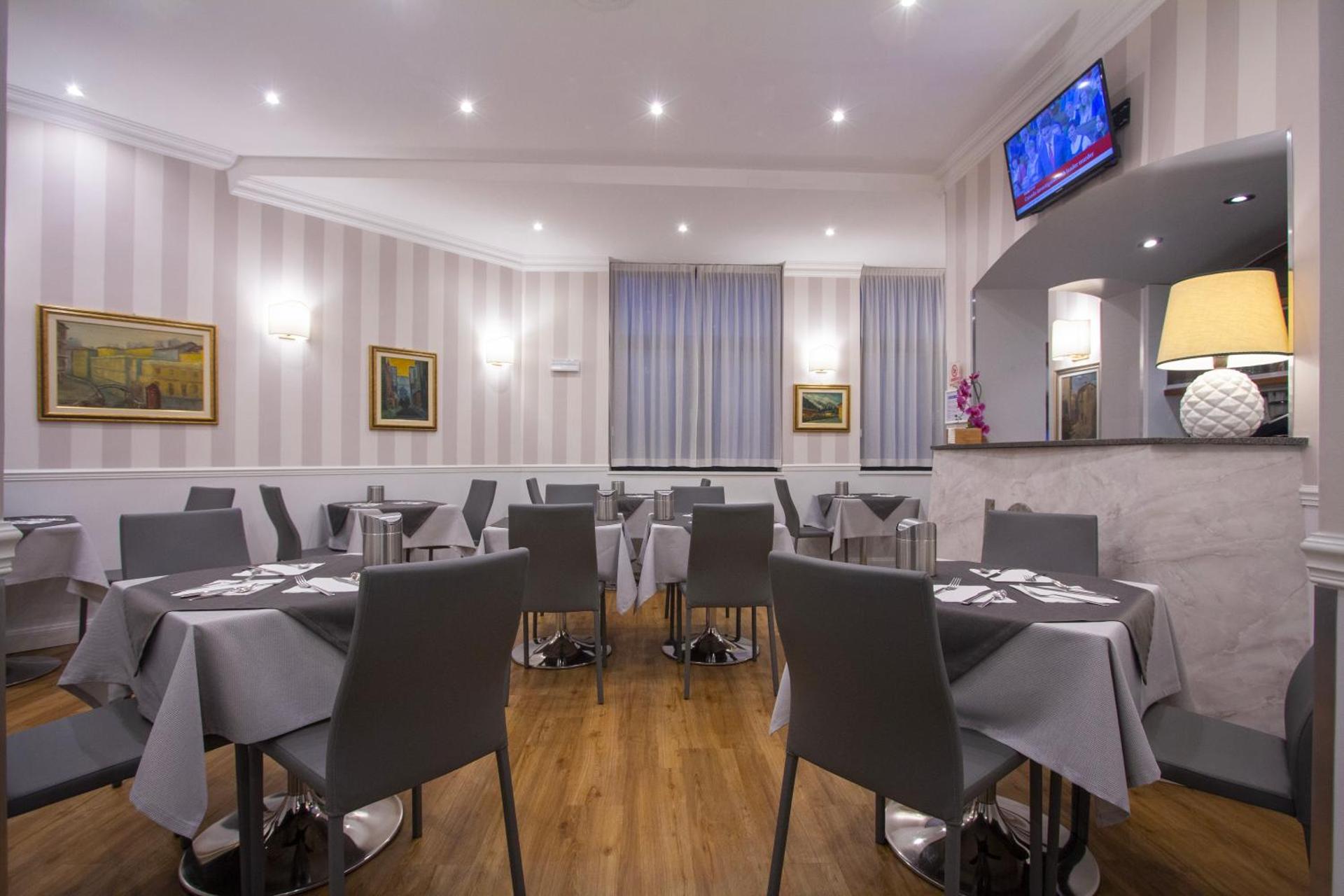 Hotel Flora - Photo 121