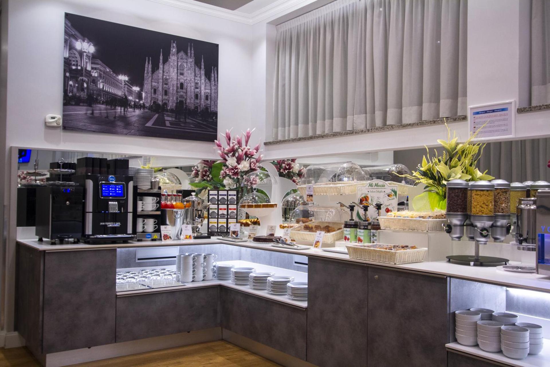 Hotel Flora - Photo 68