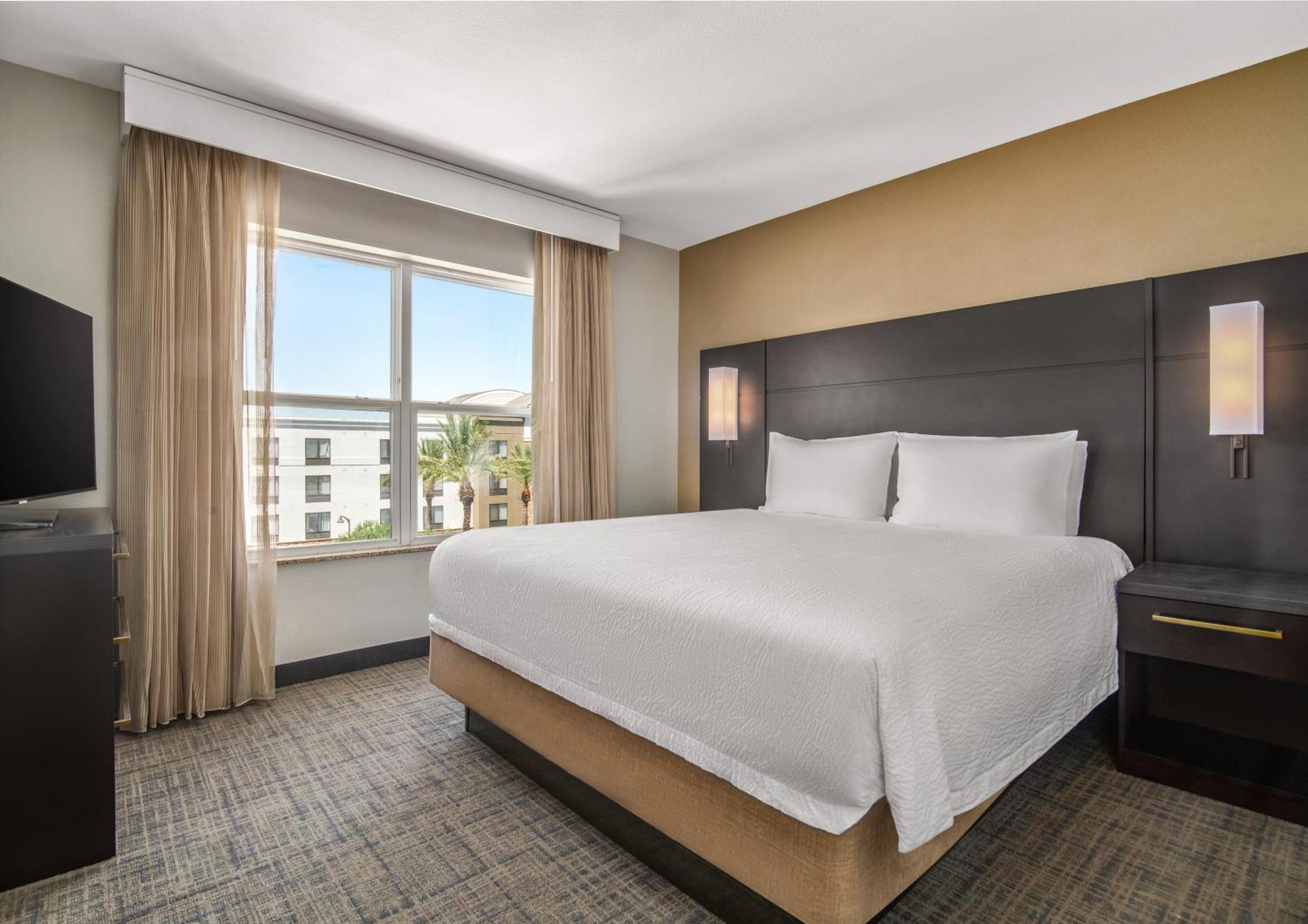 Residence Inn Phoenix Glendale Sports & Entertainment District - Photo 45