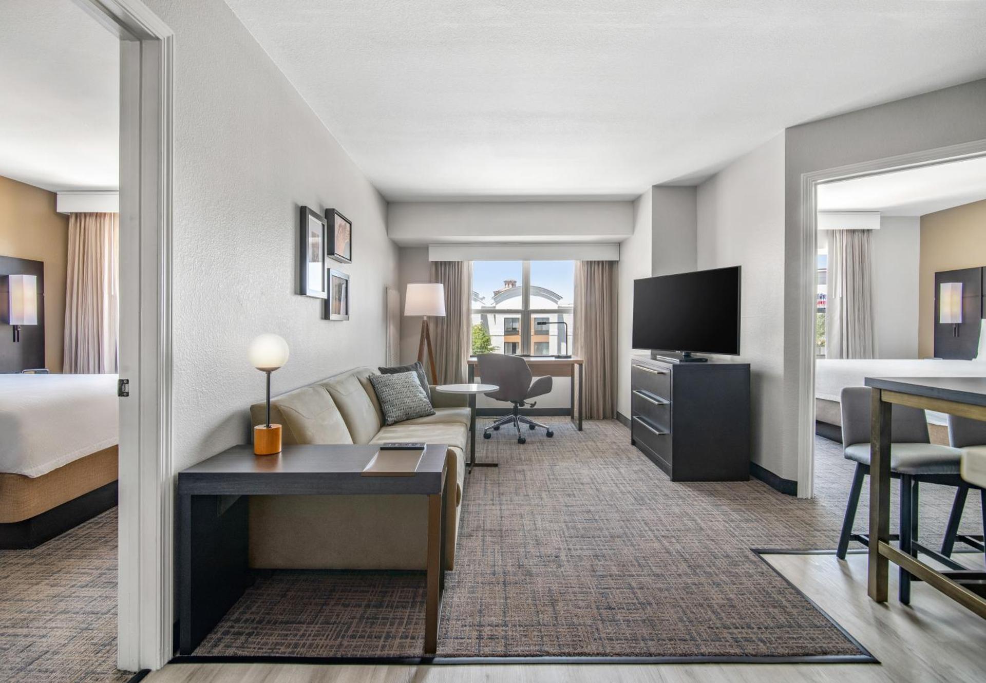 Residence Inn Phoenix Glendale Sports & Entertainment District - Photo 75