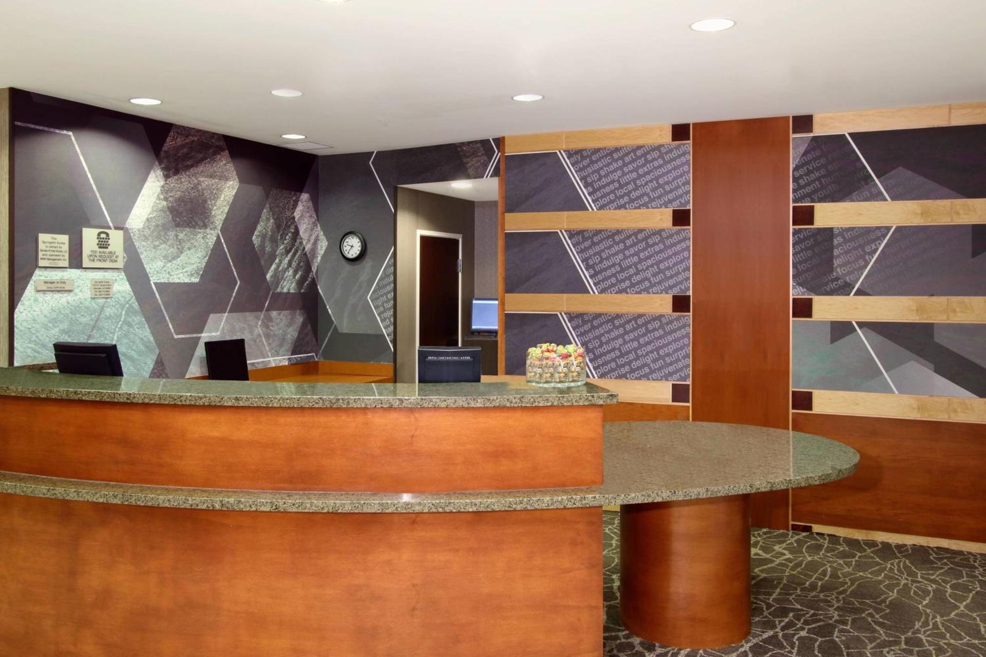 SpringHill Suites Phoenix Glendale Sports & Entertainment District - Photo 2