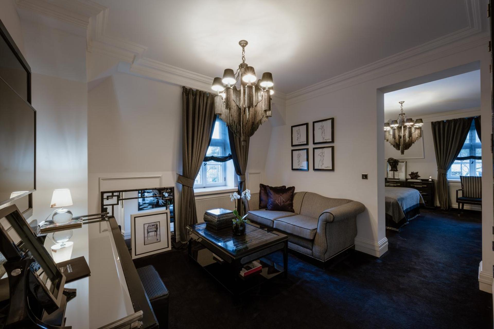 Schlosshotel Berlin - Photo 32