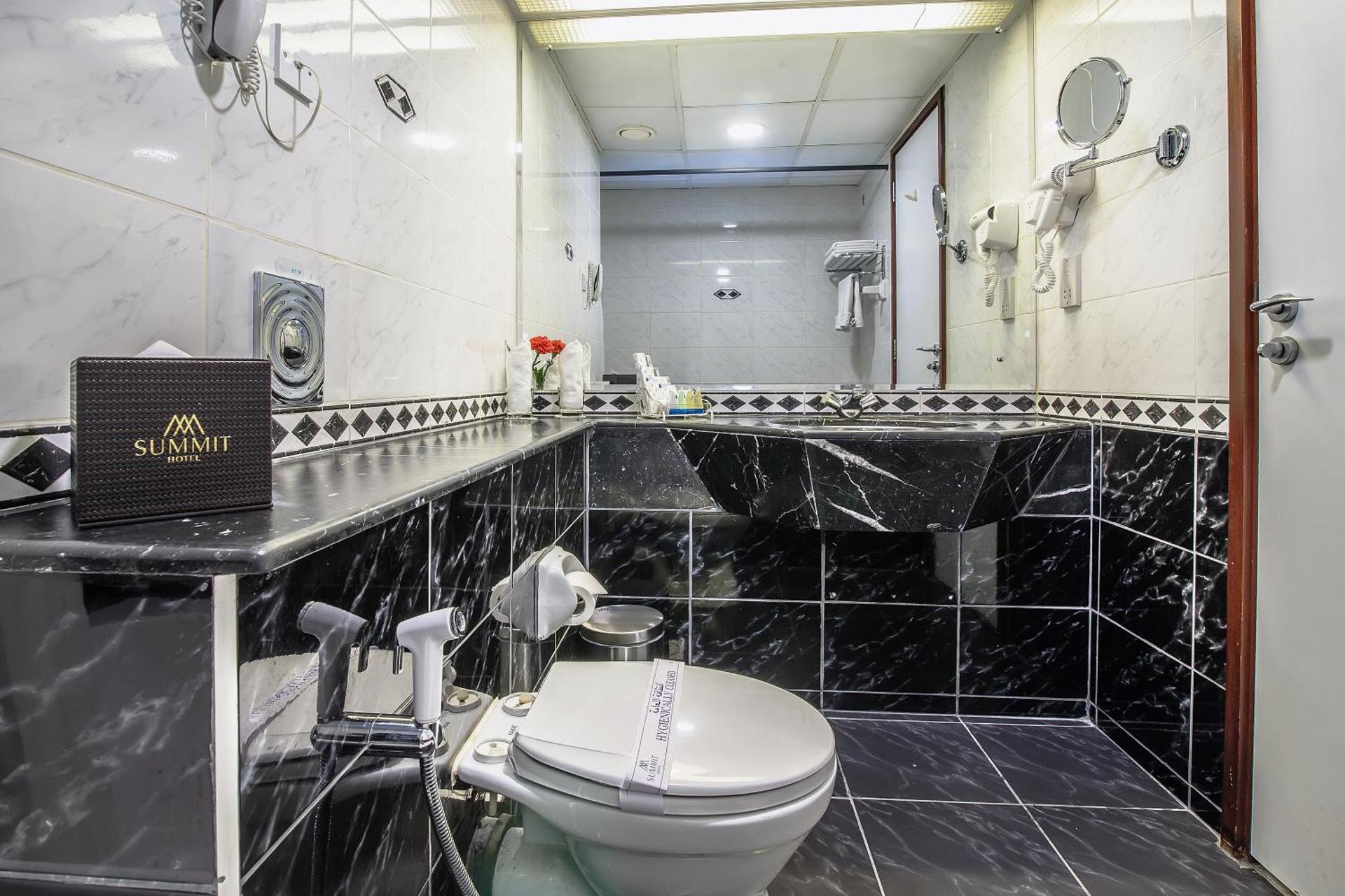 Landmark Summit Hotel - Photo 25