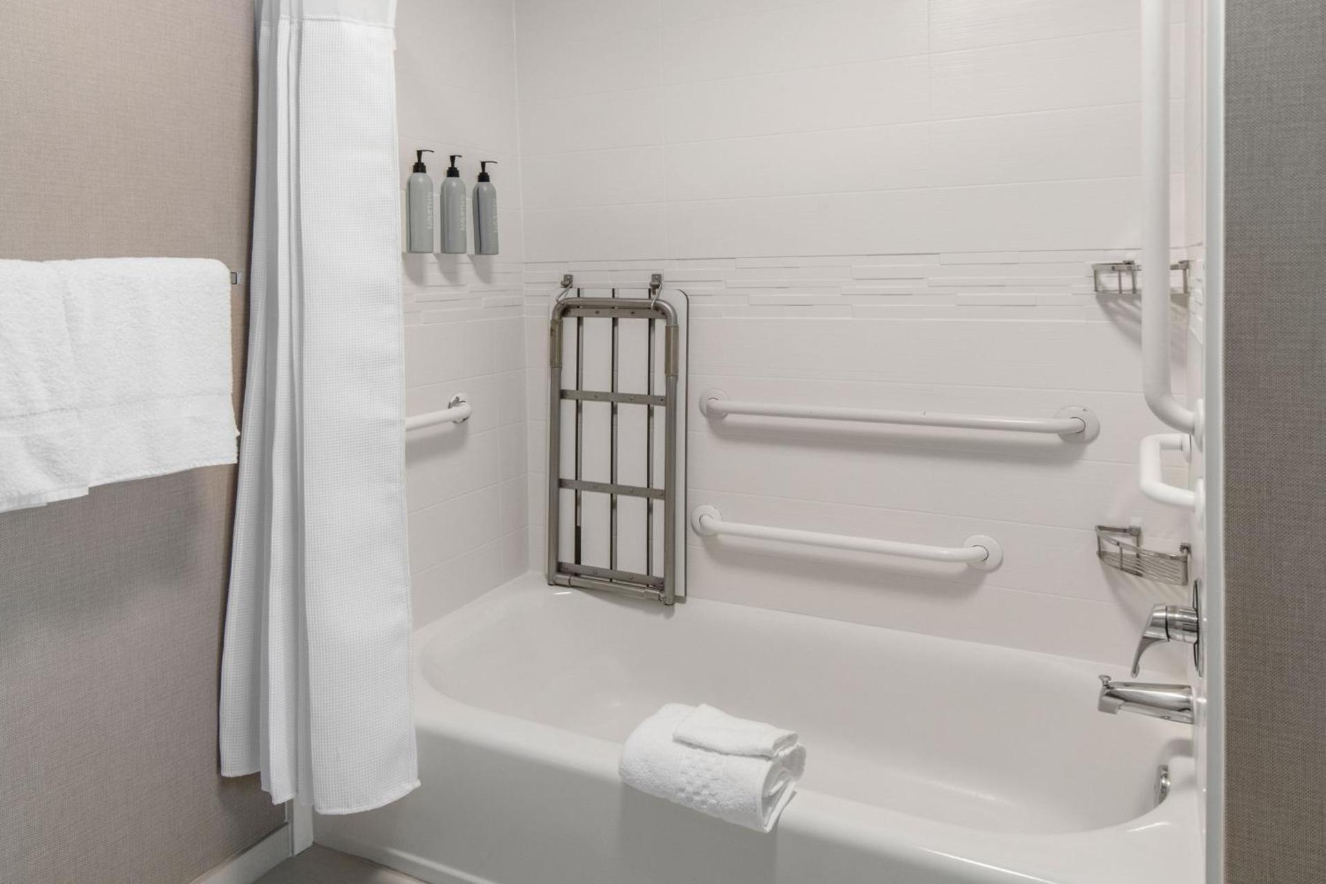 Residence Inn Phoenix Glendale Sports & Entertainment District - Photo 77