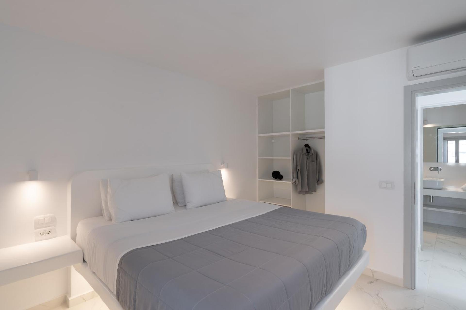 White Concept Caves - Photo 70