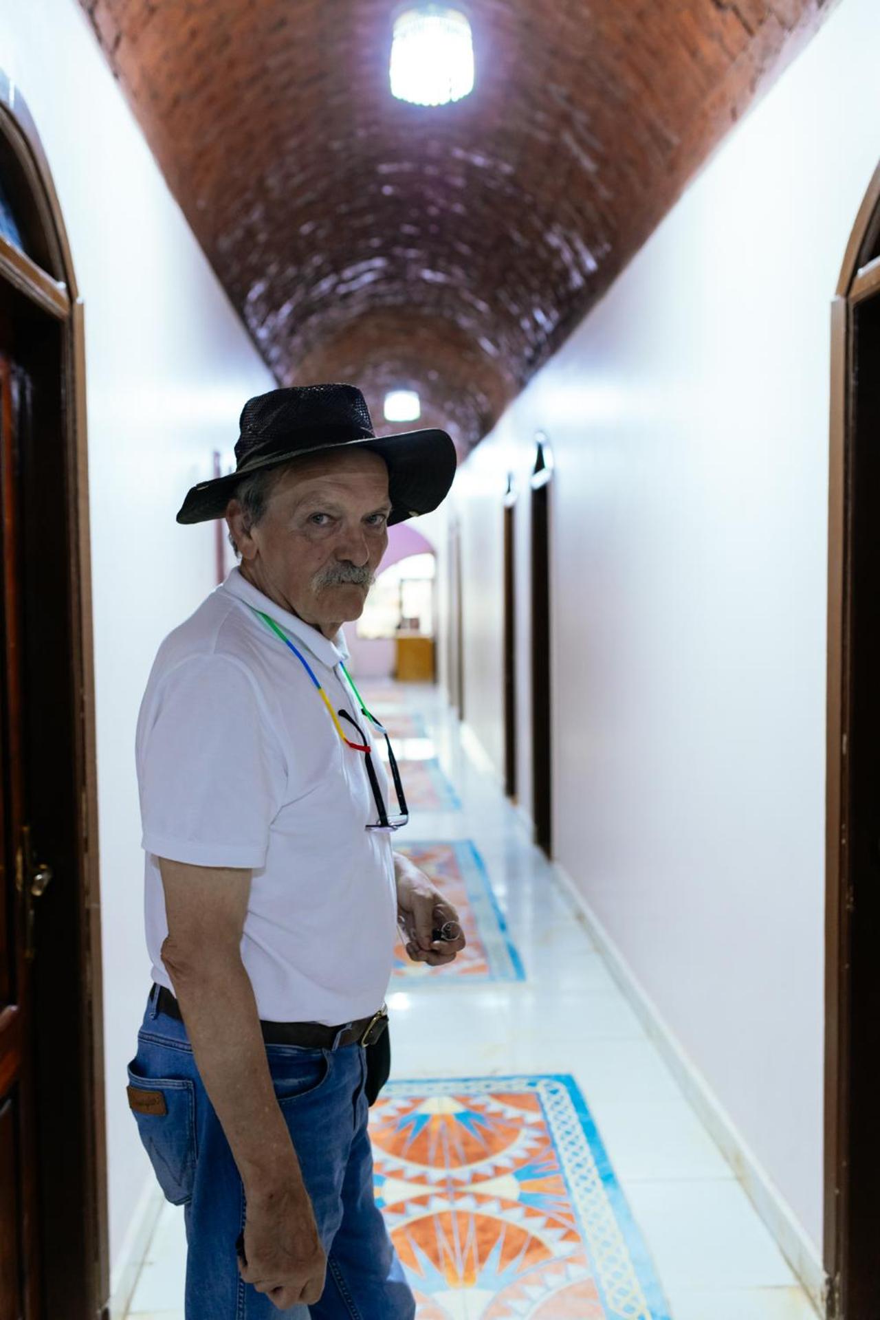 Tuya Hotel - Photo 13