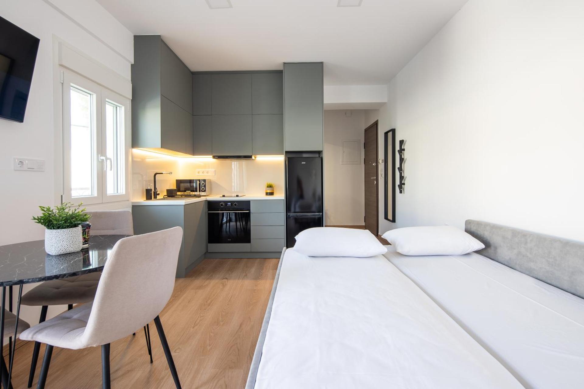 Boutique Studios near Airport - Photo 21