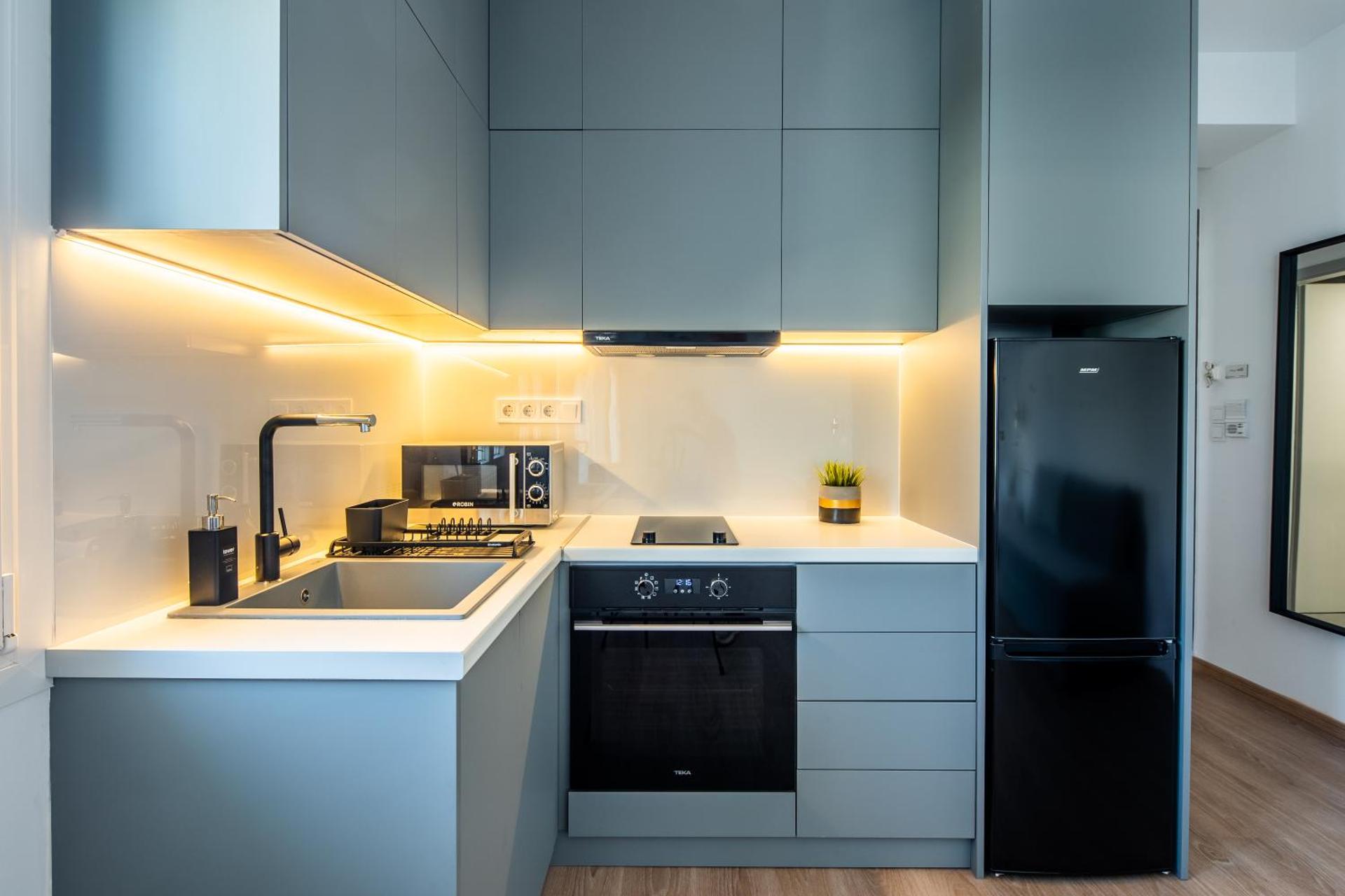 Boutique Studios near Airport - Photo 27