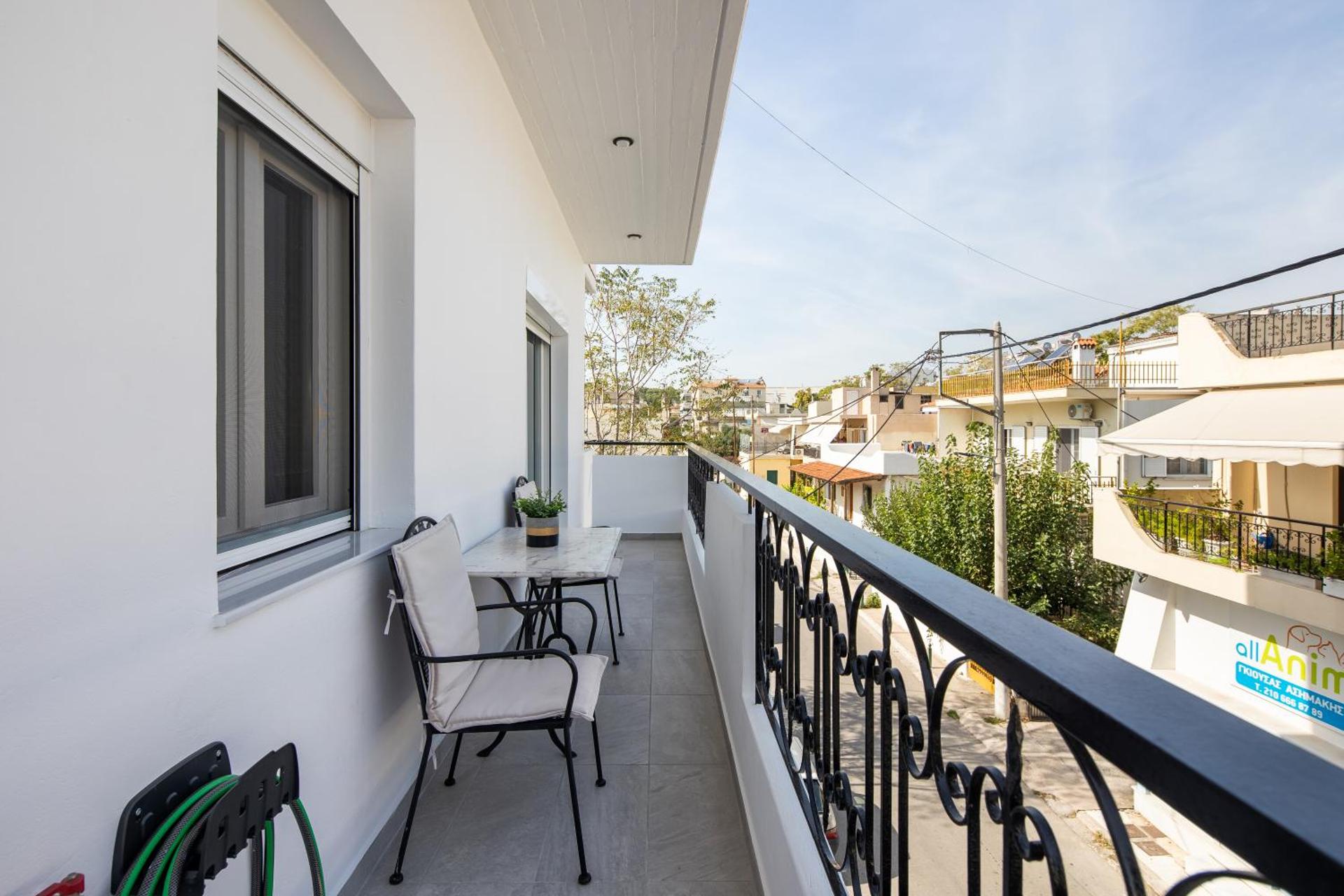 Boutique Studios near Airport - Photo 29