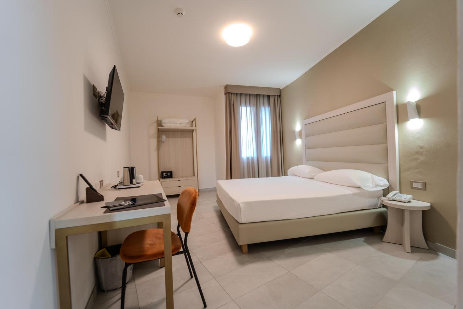 Hotel Donatello - Photo 46