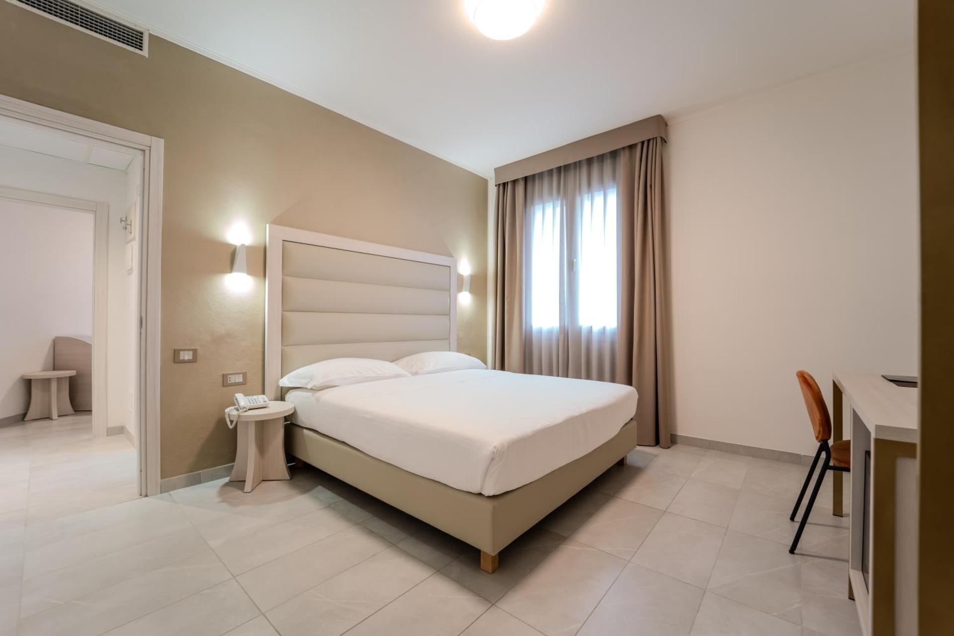 Hotel Donatello - Photo 14