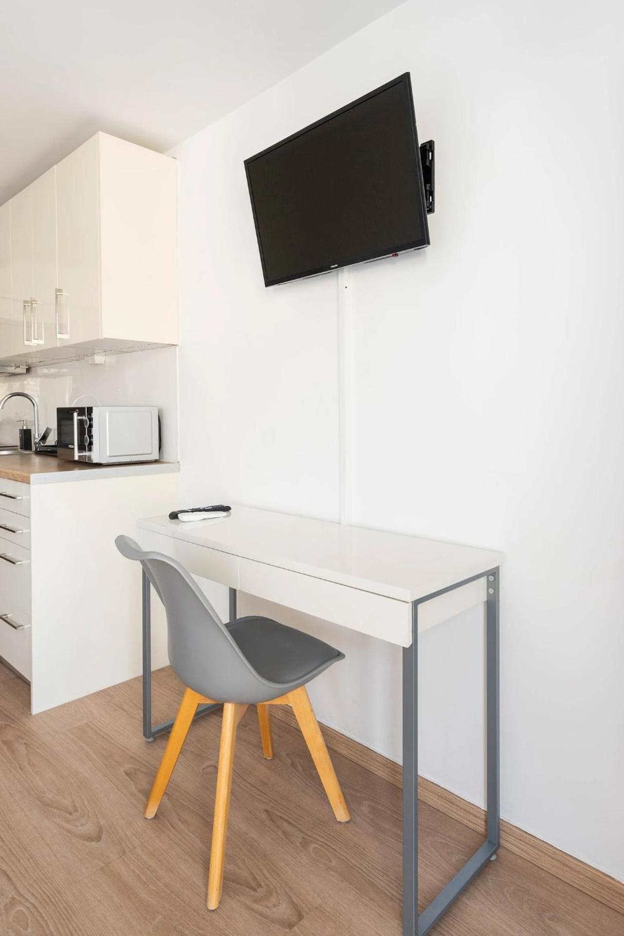 Boutique Studios near Airport - Photo 61