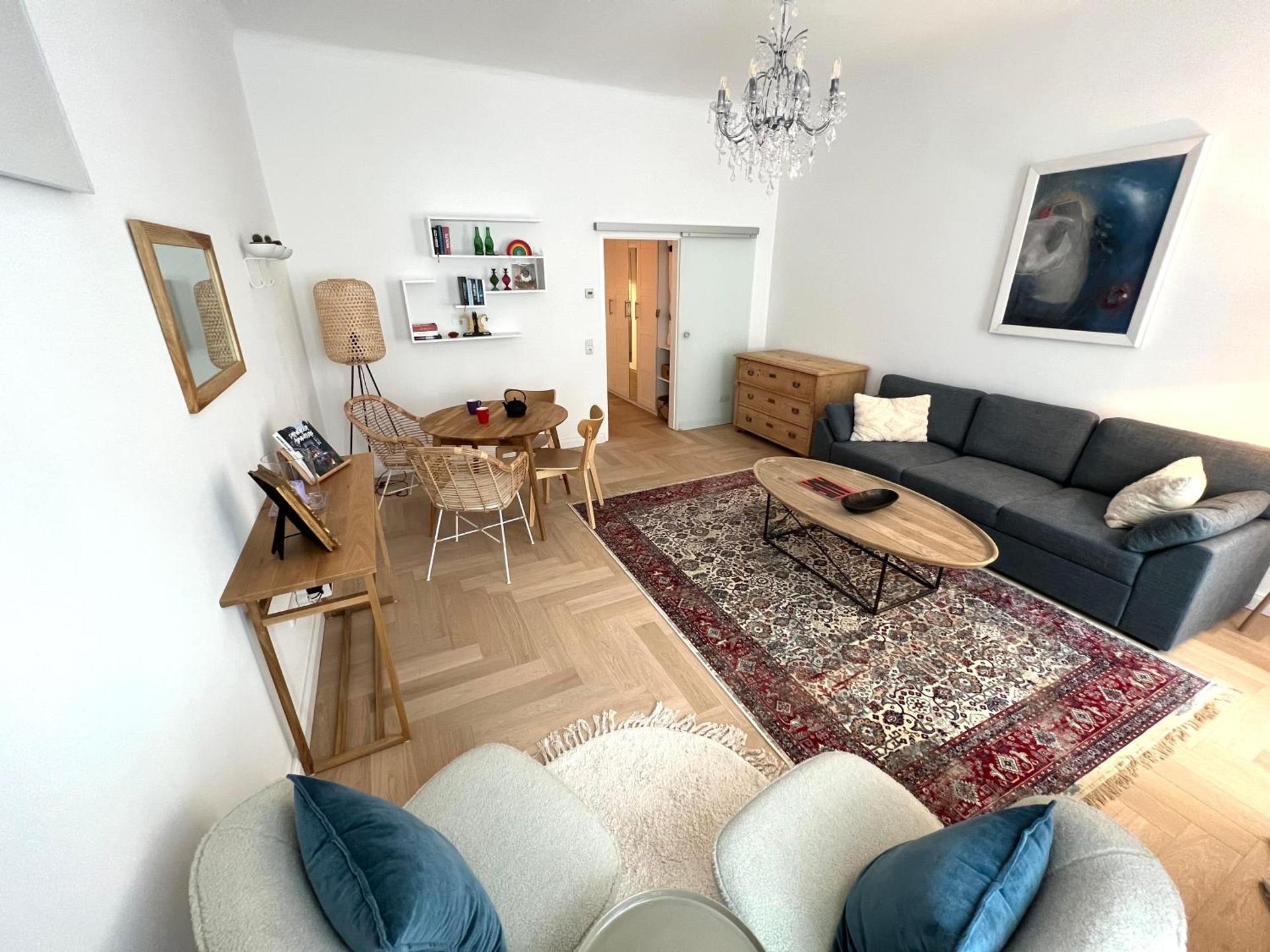 Boutique Apartment - Photo 13