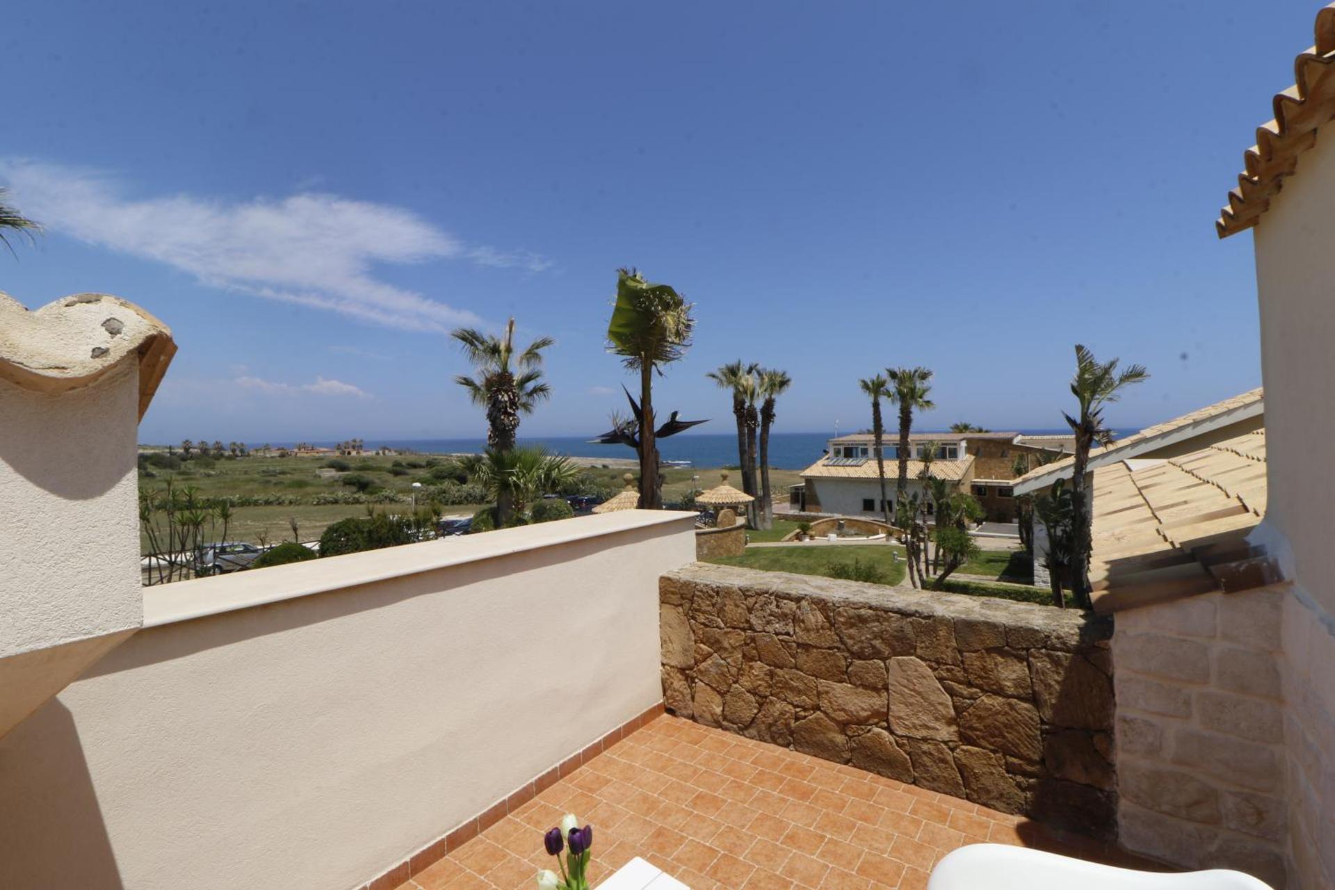 Hotel Capo Campolato - Photo 7