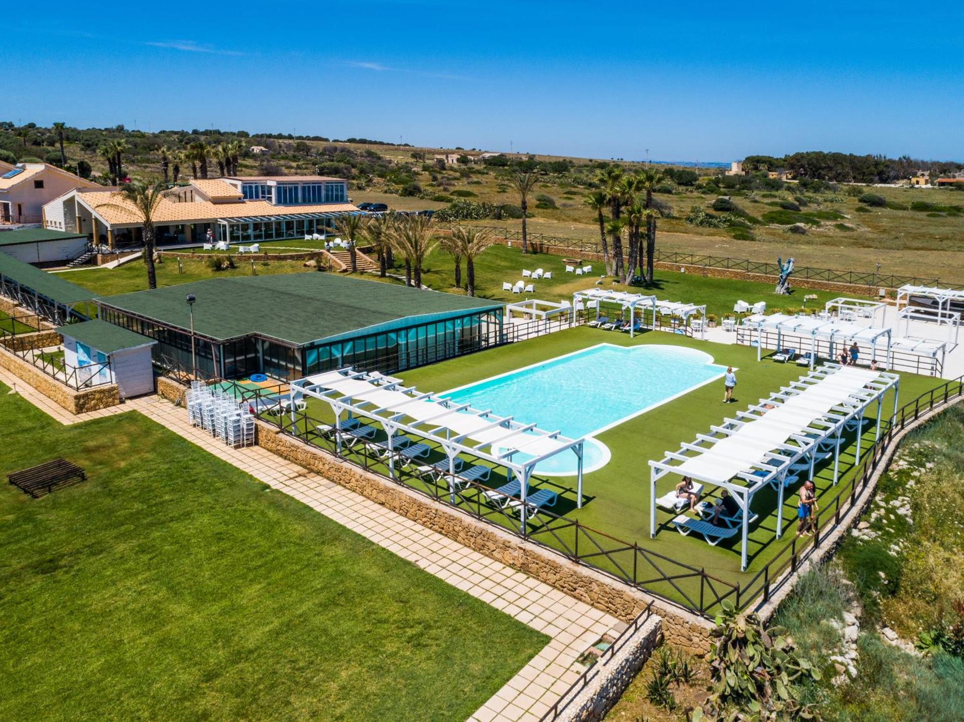 Hotel Capo Campolato - Photo 42