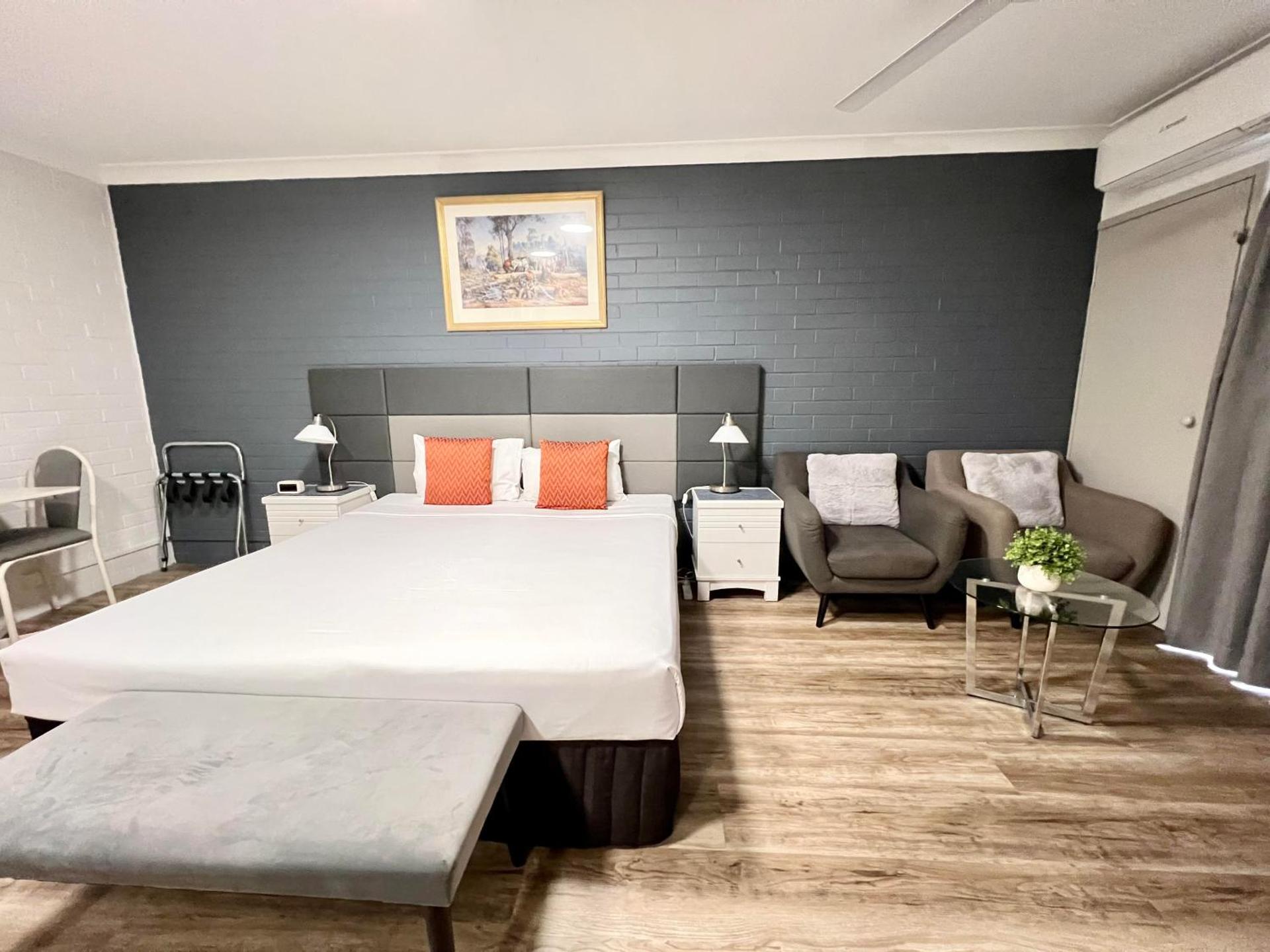 Benson Court Motel - Photo 6