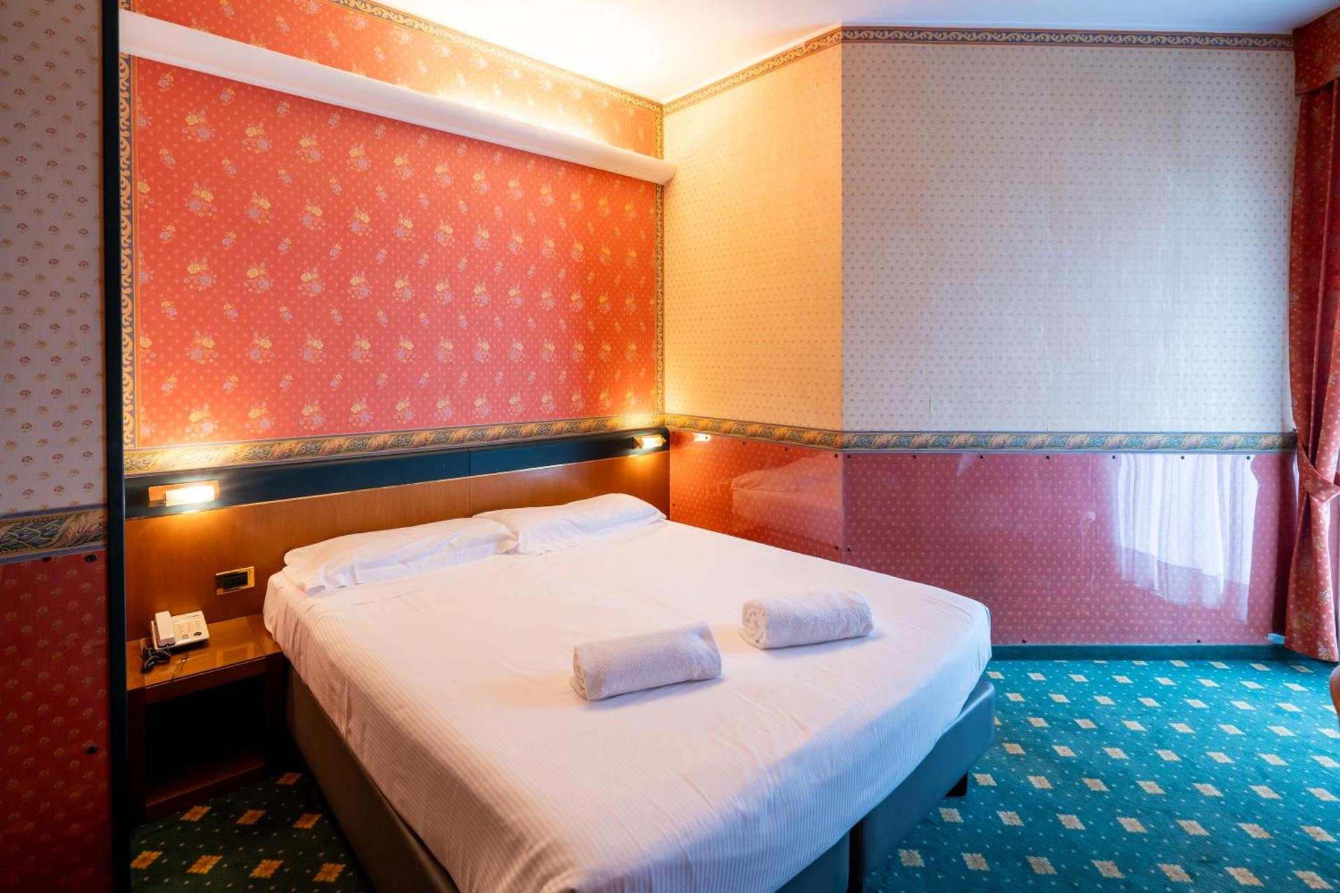 Hotel Des Etrangers - Photo 8