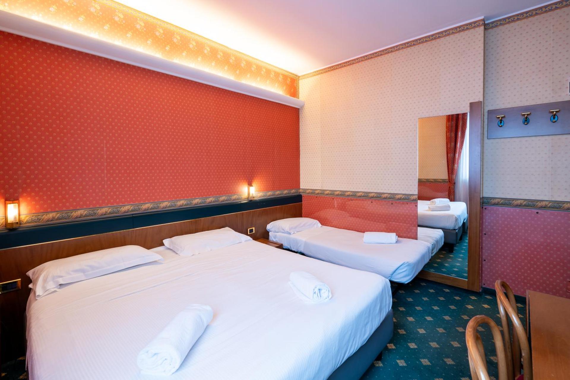 Hotel Des Etrangers - Photo 21