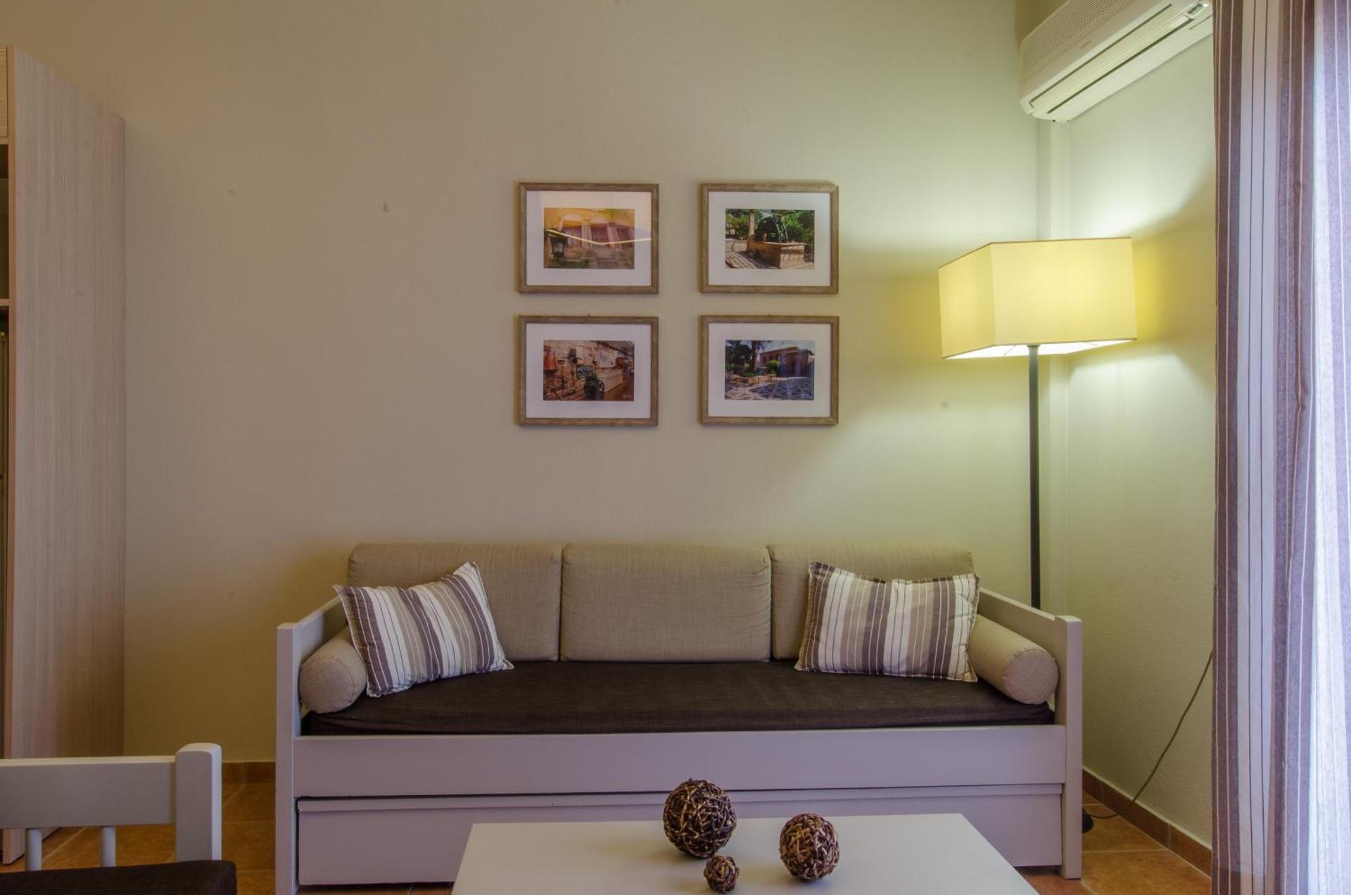 Plaka Studios - Photo 12