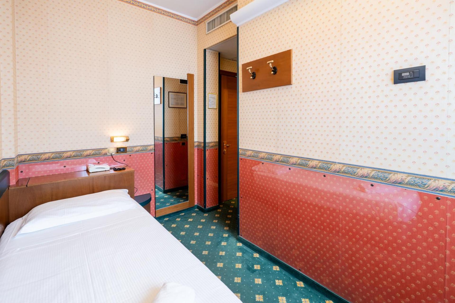 Hotel Des Etrangers - Photo 3