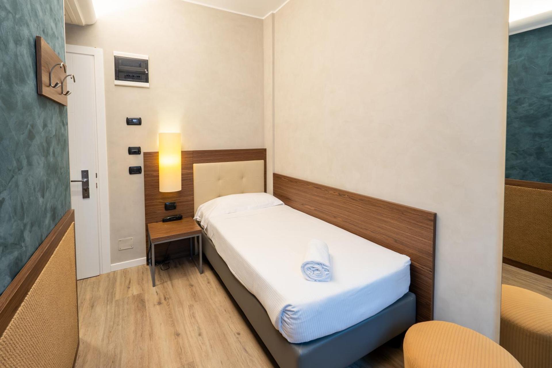 Hotel Des Etrangers - Photo 96