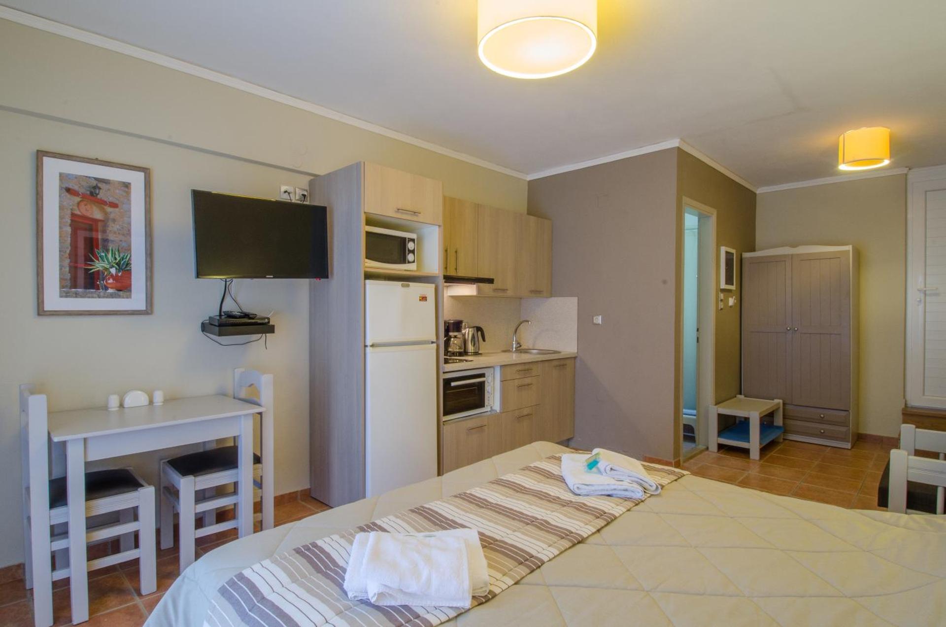 Plaka Studios - Photo 49