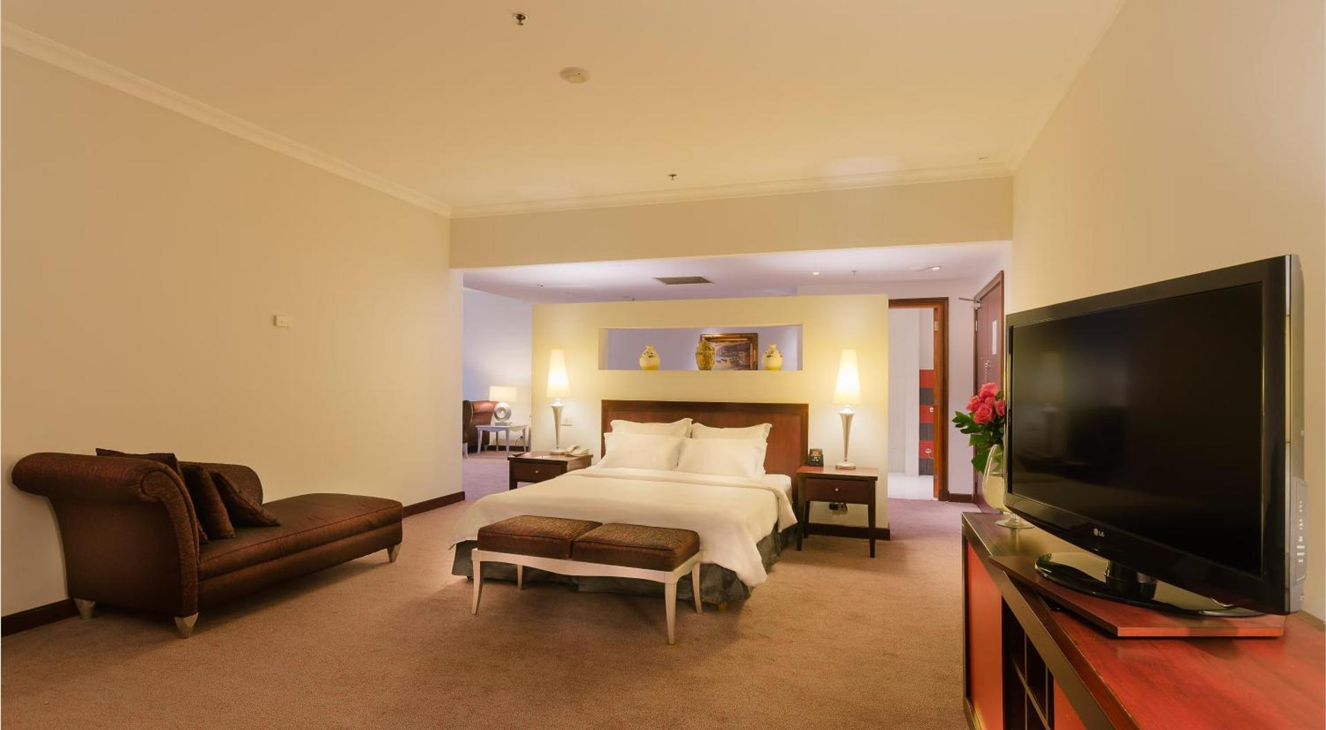 Executive Royal Suite