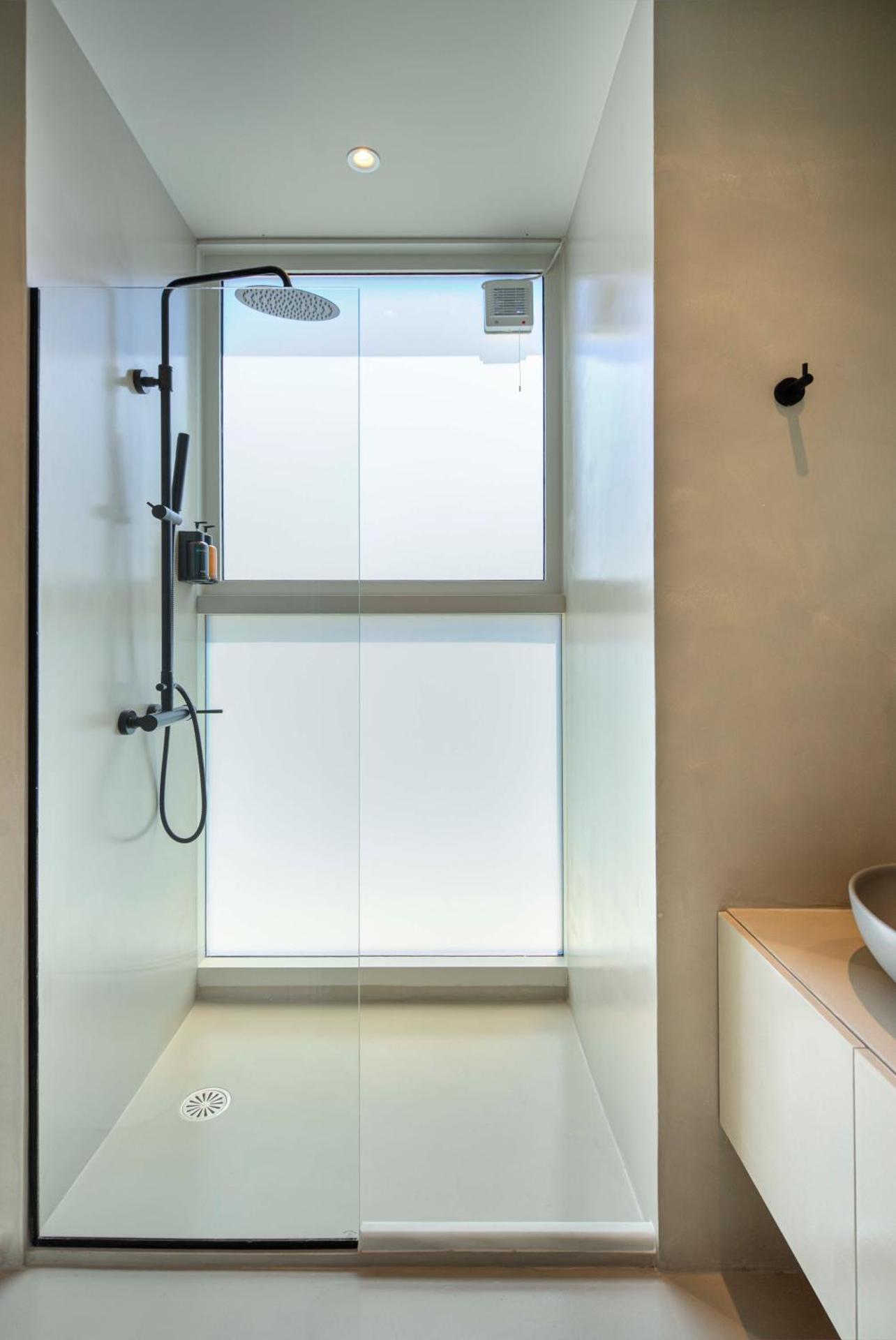 Yalarent Stunning Apartments at the Heart of Athens - Photo 30