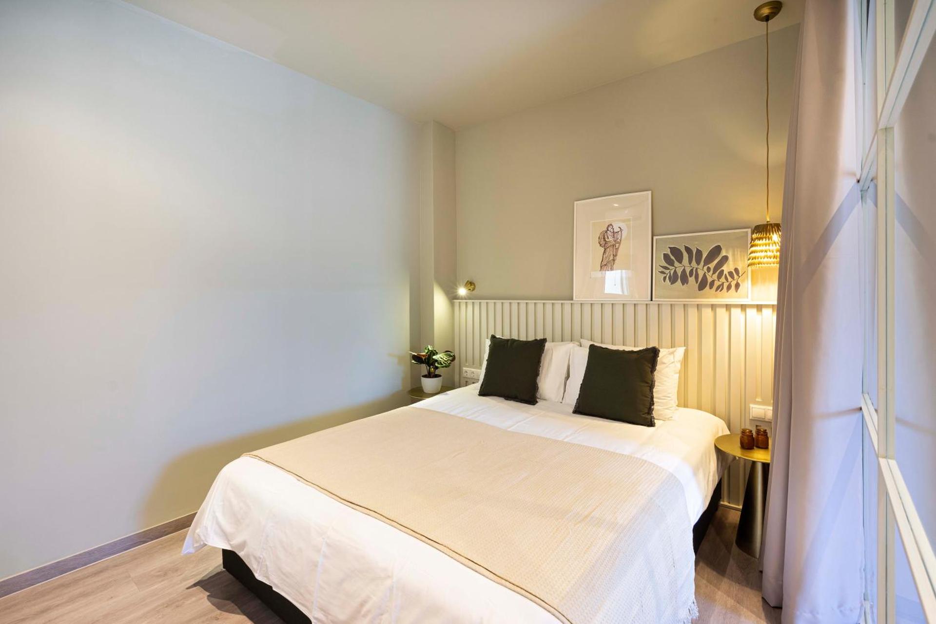 Yalarent Stunning Apartments at the Heart of Athens - Photo 2