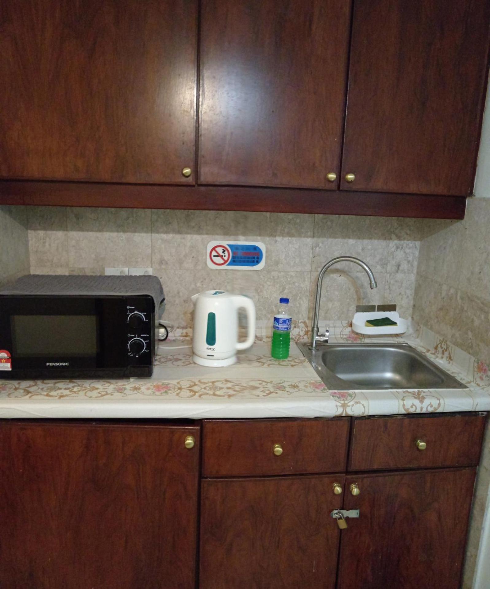 City Apartment at Times Square - Photo 21