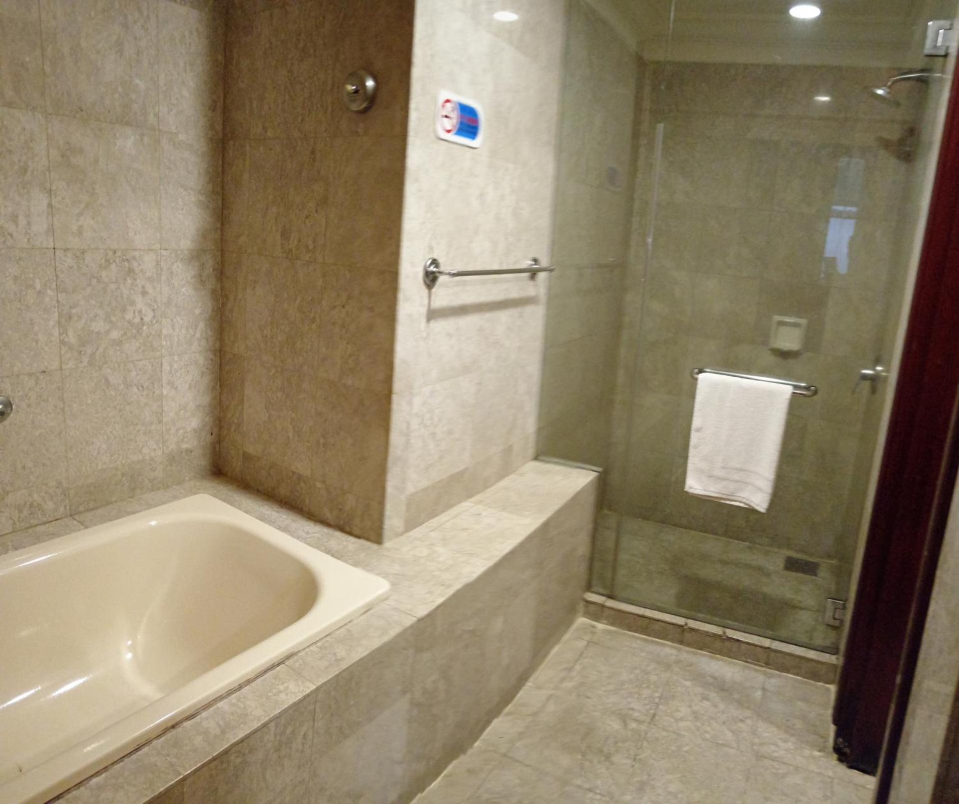 City Apartment at Times Square - Photo 25