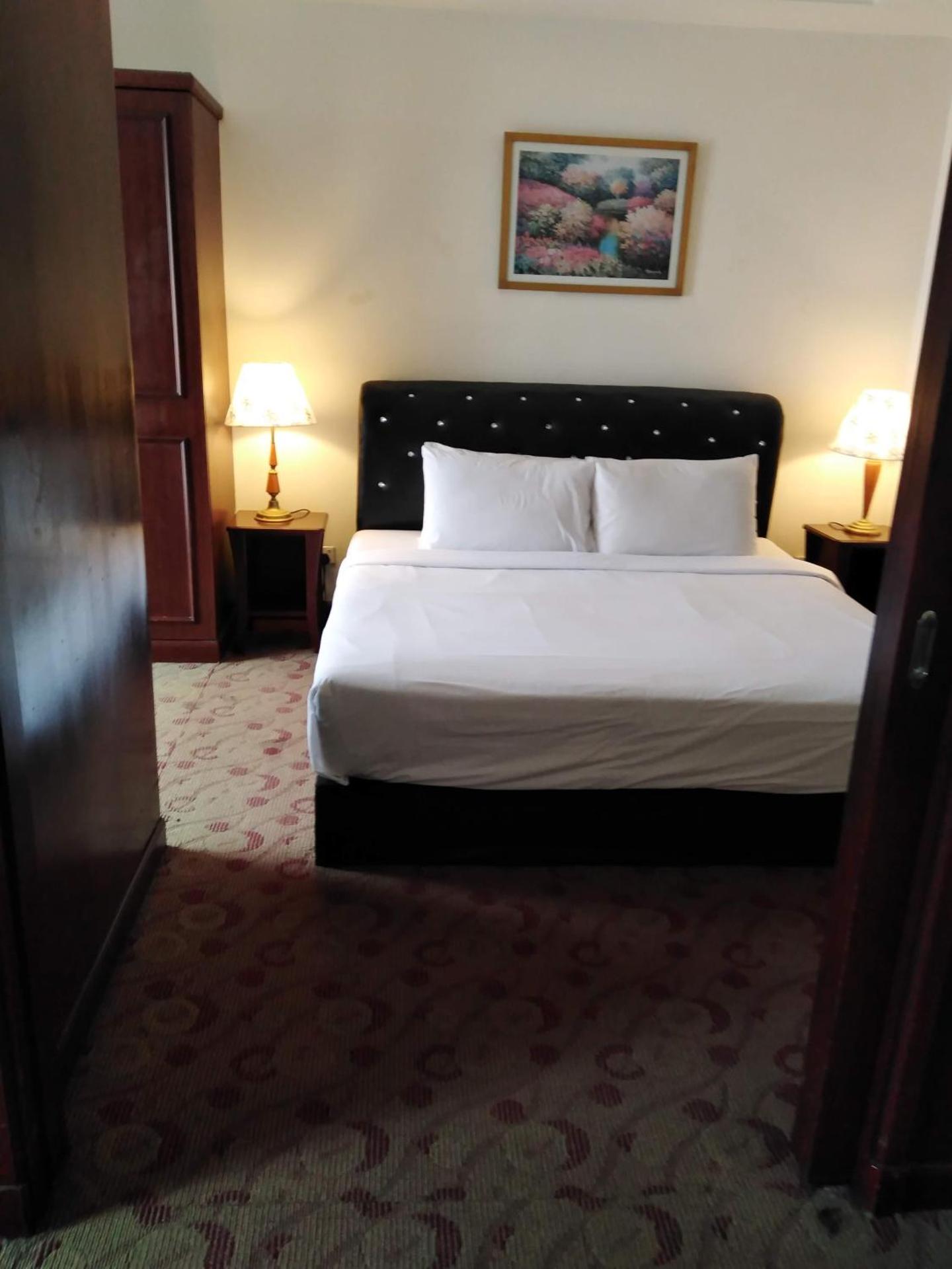 City Apartment at Times Square - Photo 45