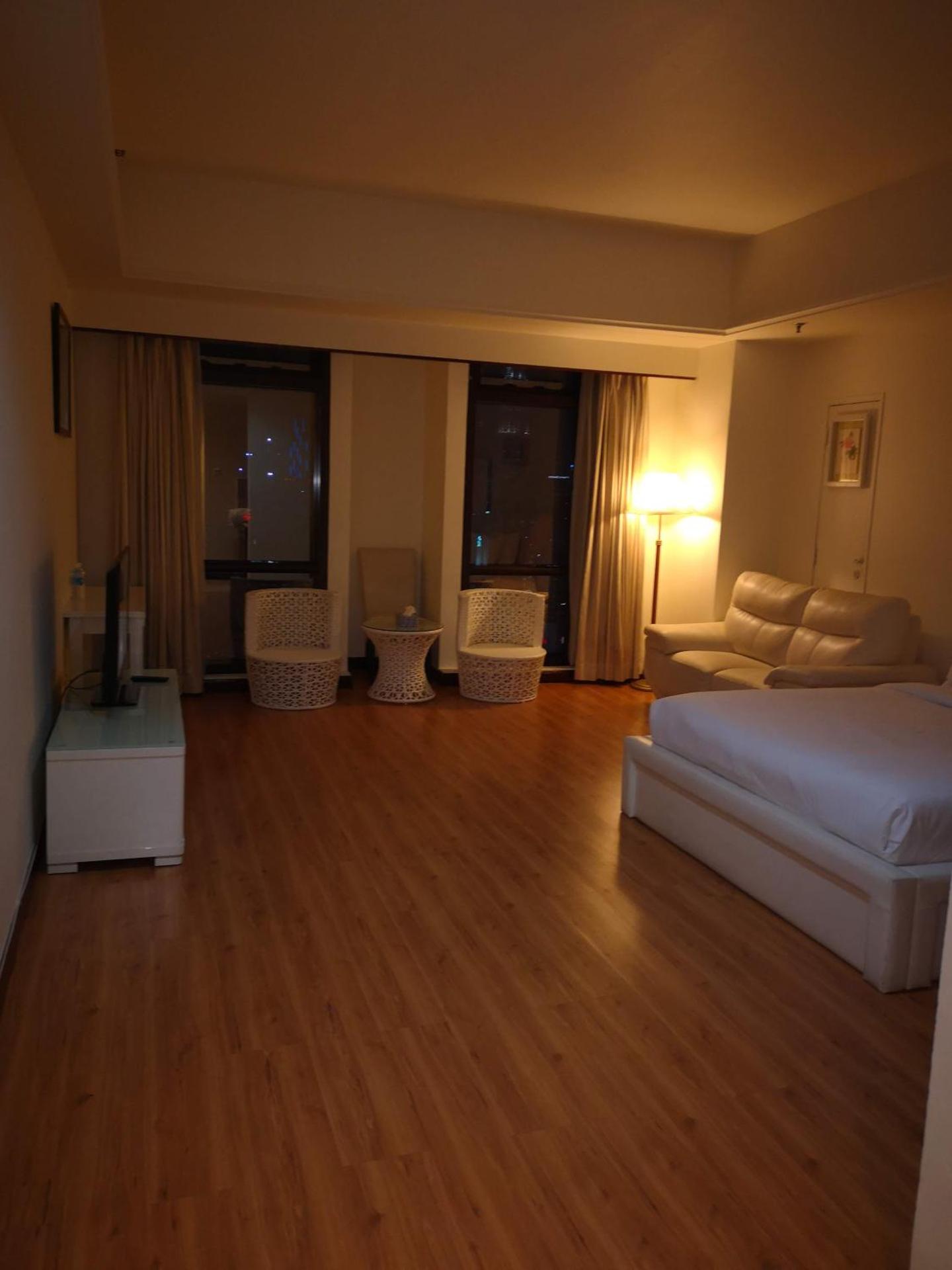 City Apartment at Times Square - Photo 15