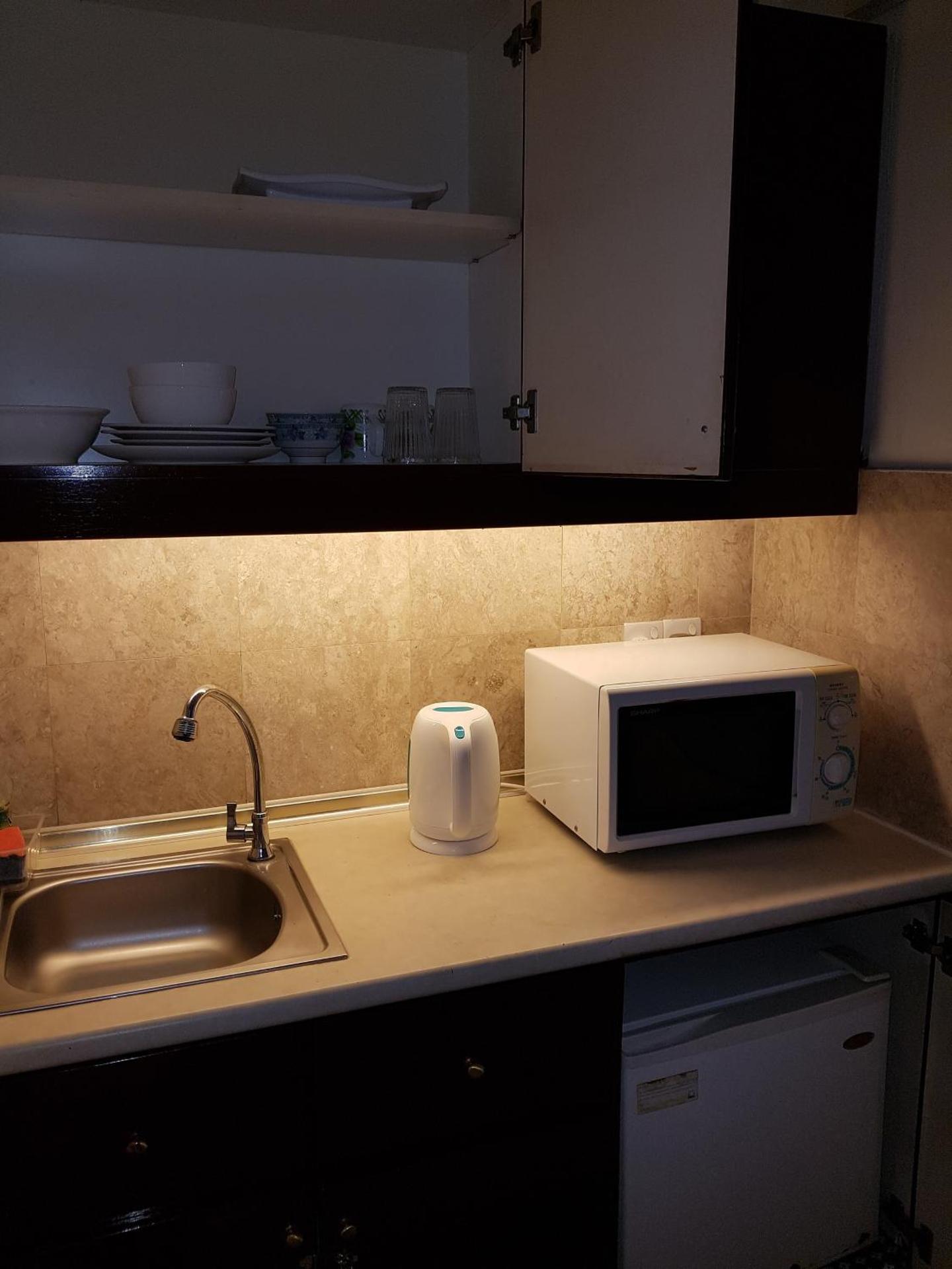 City Apartment at Times Square - Photo 17