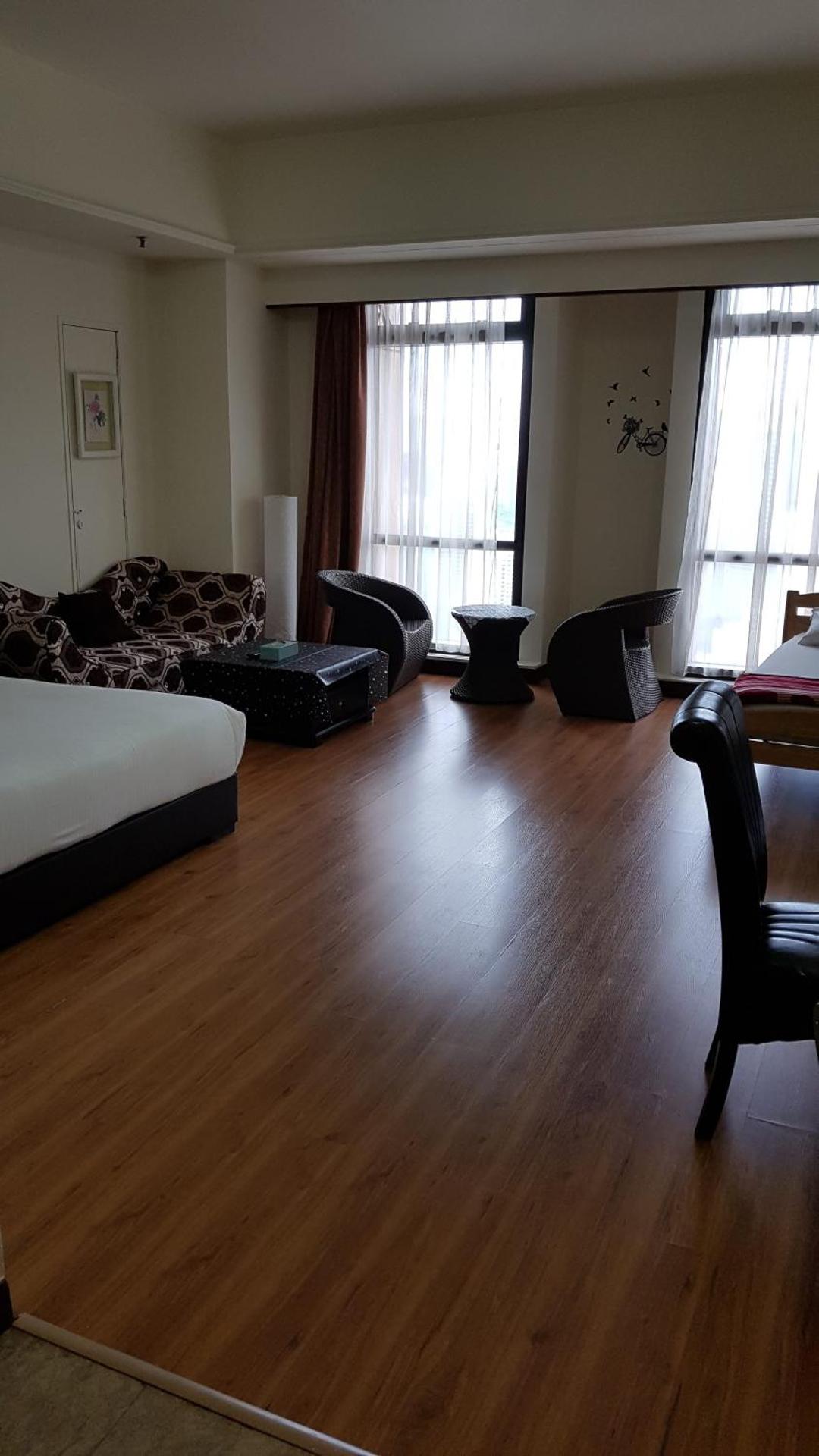 City Apartment at Times Square - Photo 13