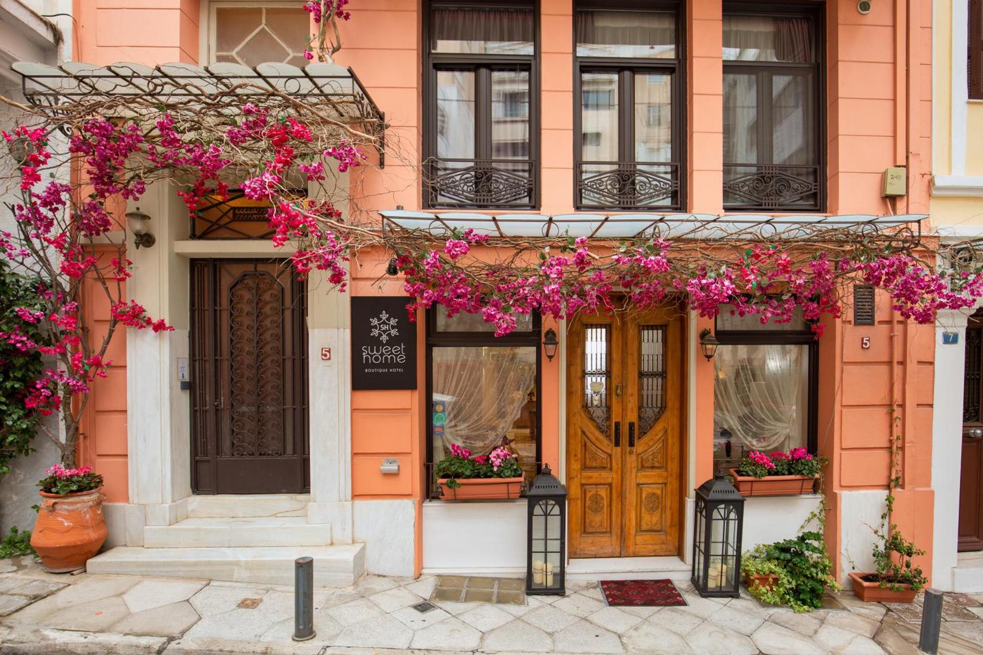 Sweet Home Hotel - Photo 101