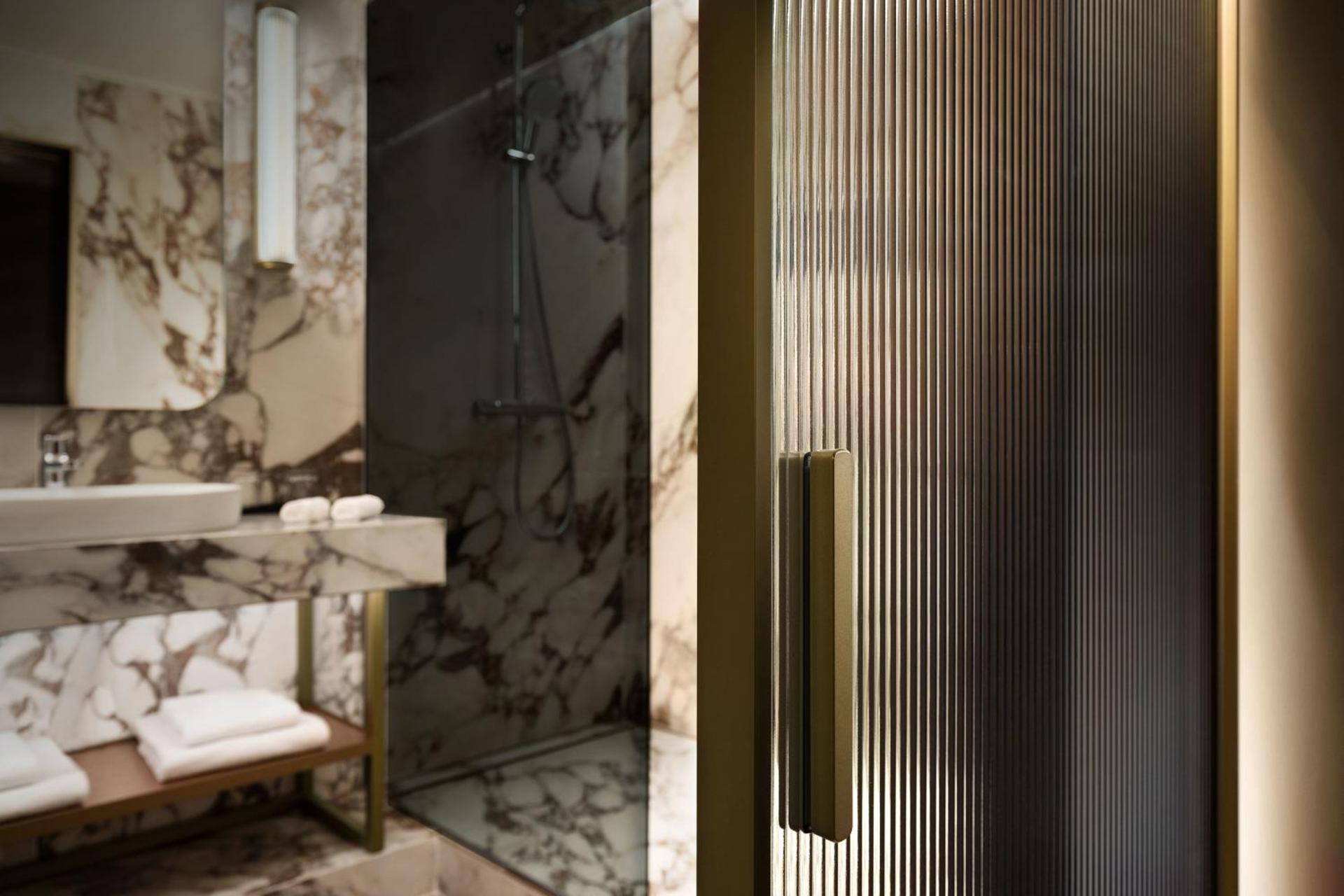 Sheraton Lake Como Hotel - Photo 23