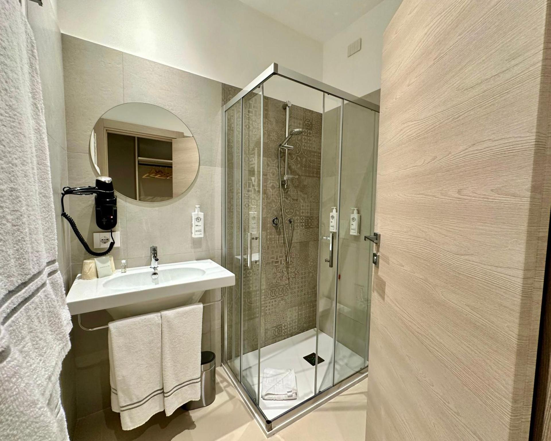 Hotel Riva Del Sole - Photo 16