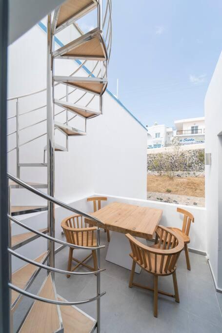 Nostos Apartments Fira - Photo 4