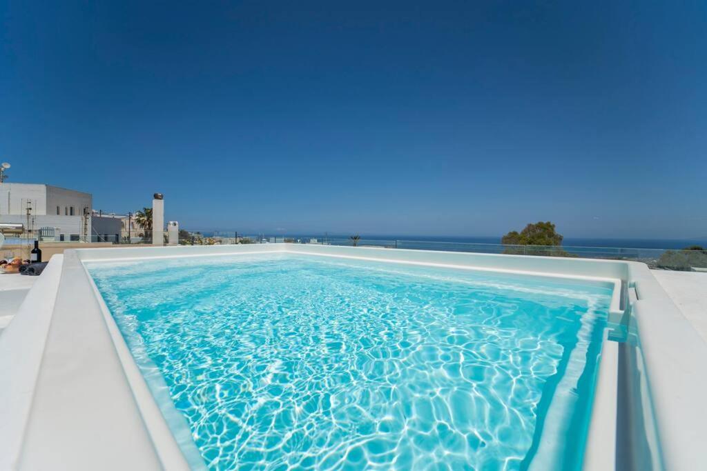 Nostos Apartments Fira