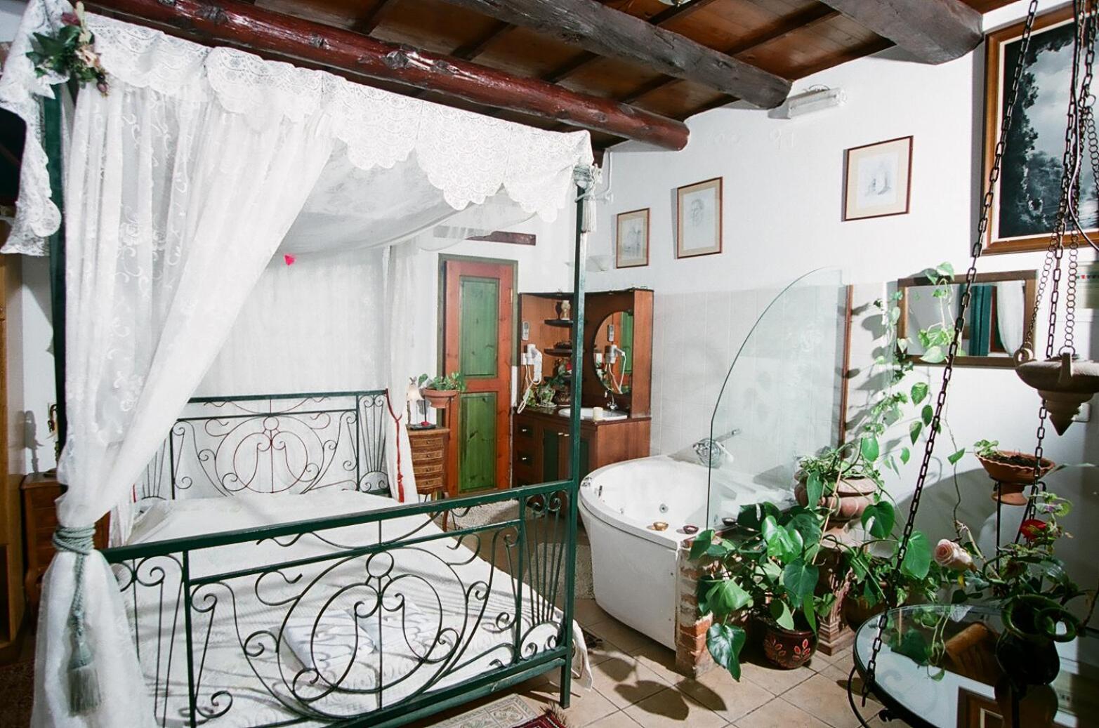 Deluxe Double Room - Photo 4