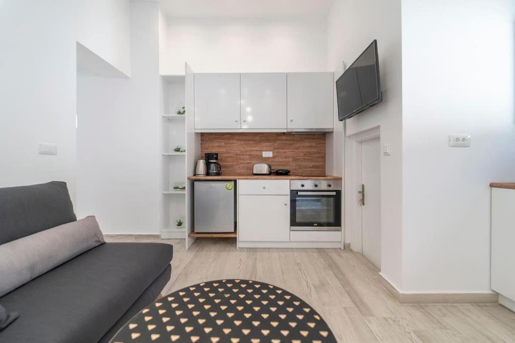 Nostos Apartments Fira - Photo 16