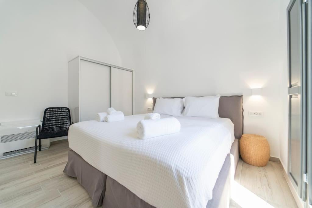 Nostos Apartments Fira - Photo 14