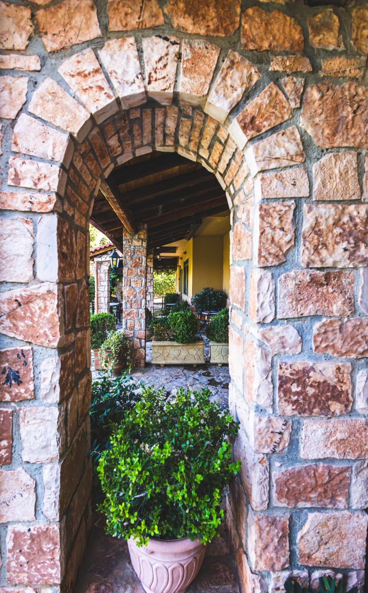 Aphrodite's Inn Kalavrita - Photo 86